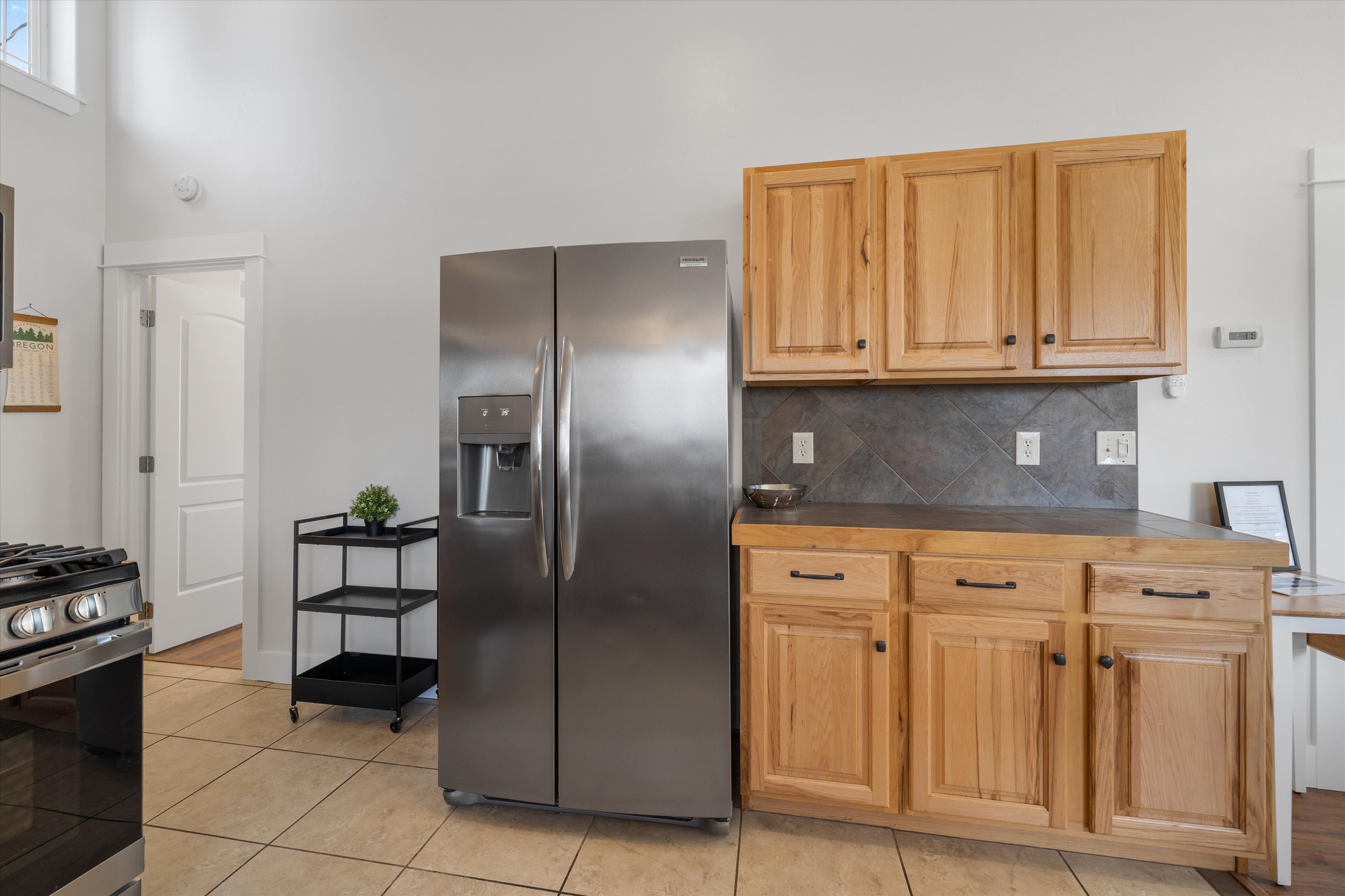 New! Charming Bend Cottage | 5 Min Walk to Downtown | Photo 12