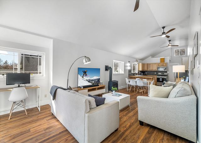 New! Charming Bend Cottage | 5 Min Walk to Downtown 7