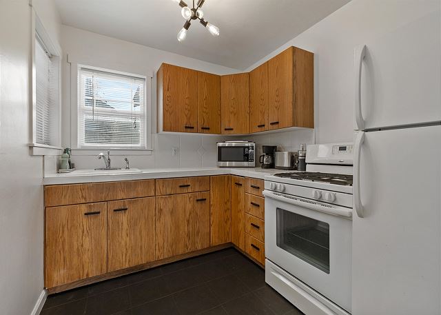 New! Downtown Bungalow | Walk to River, Dining & Breweries 2