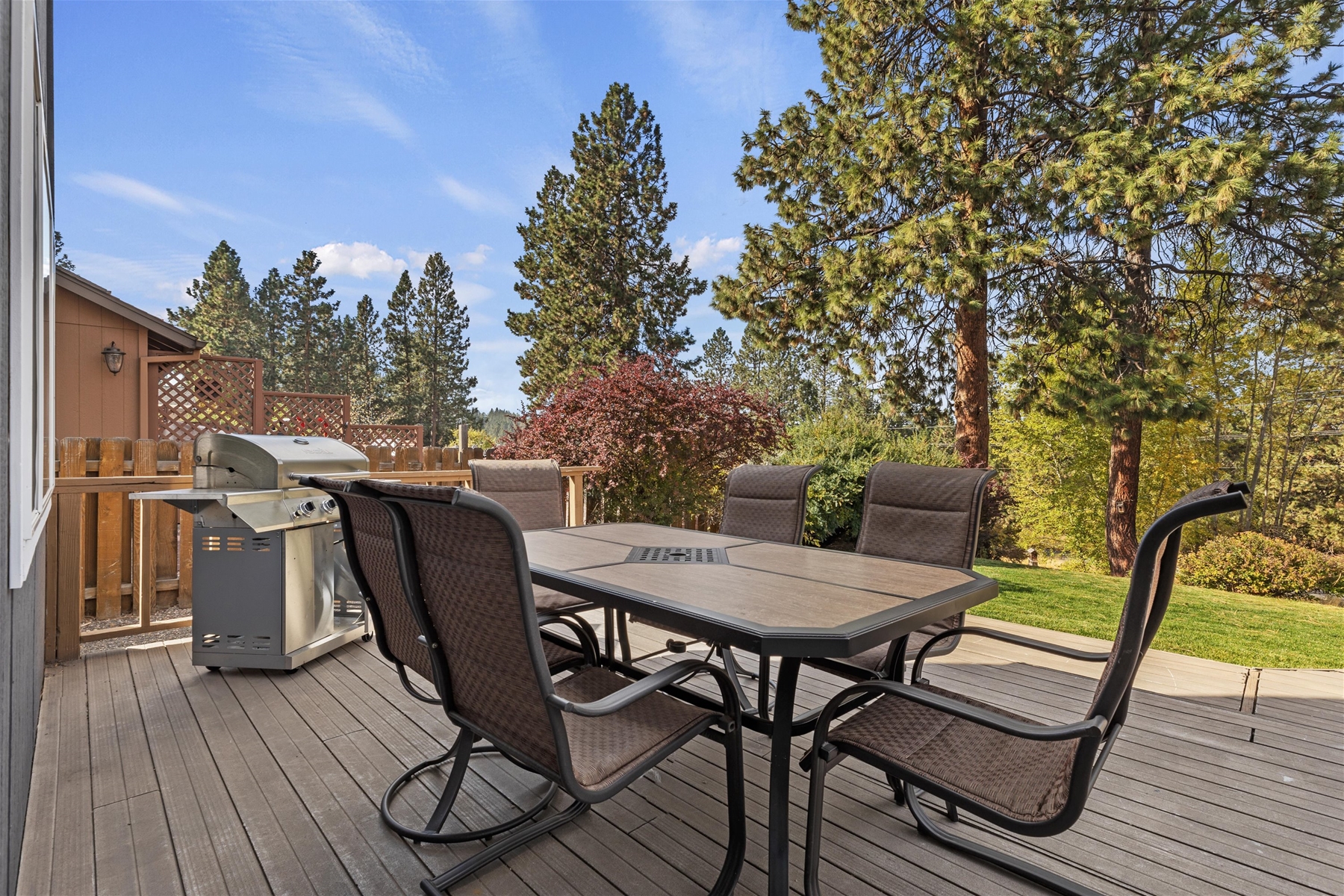 Grill and enjoy al fresco dining on the large deck – seating for 6. 