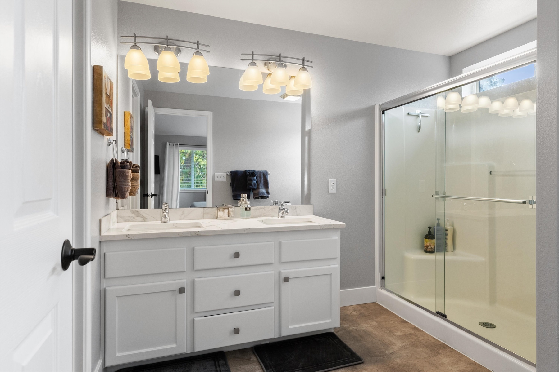 En suite bathroom with large walk-in shower.