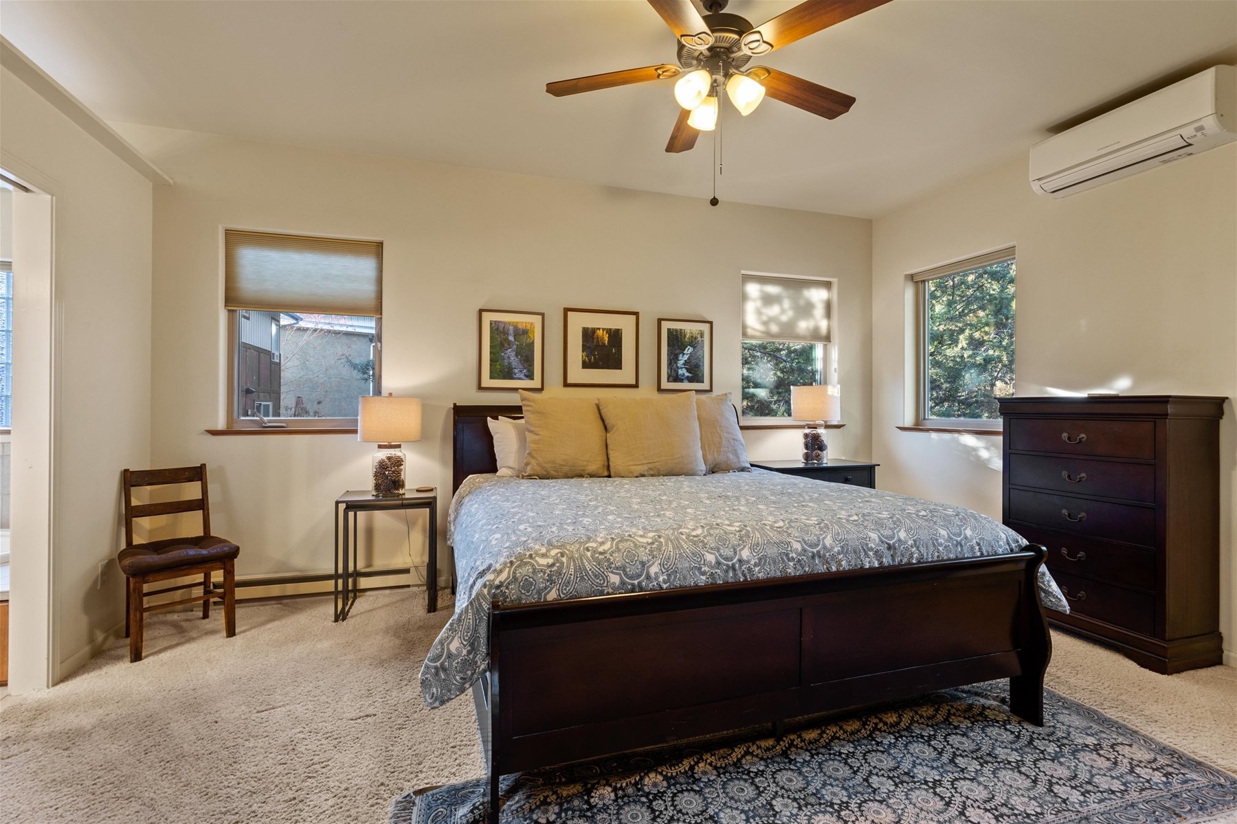 King main suite with private bathroom (upper level). 