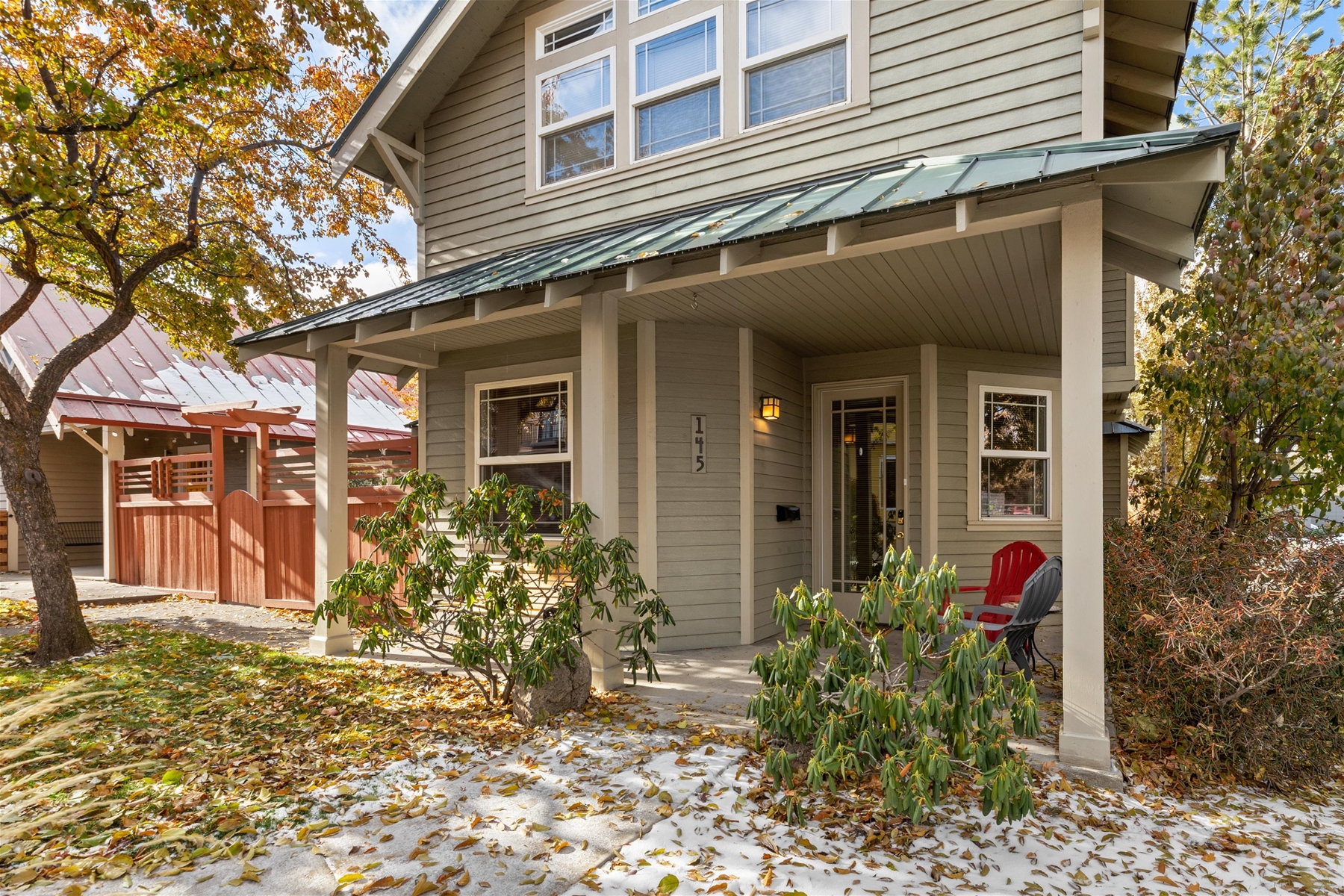 Broadway Cottage, Sleeps 4, Downtown Bend, Walk Everywhere!
