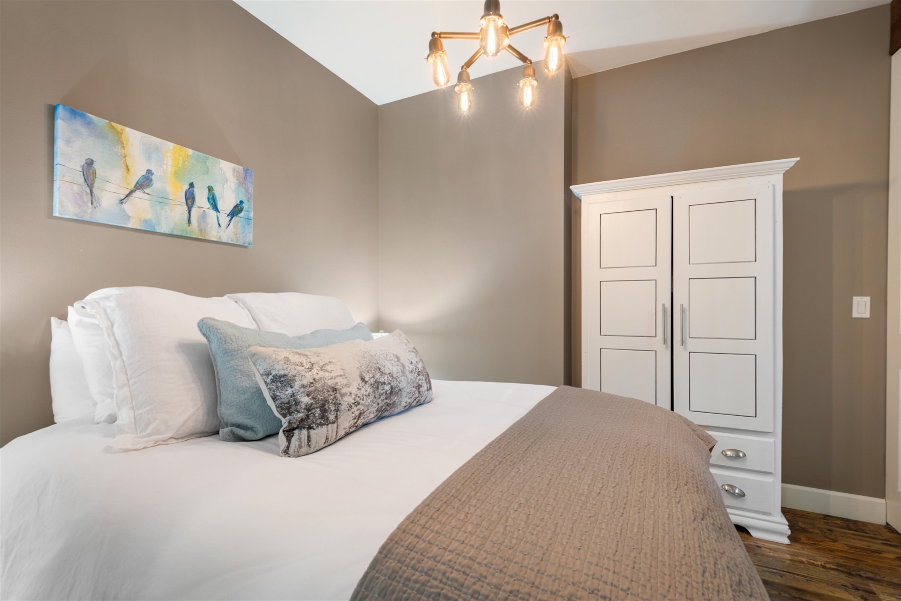 Bedroom 3: Queen guest room with private patio (lower level)