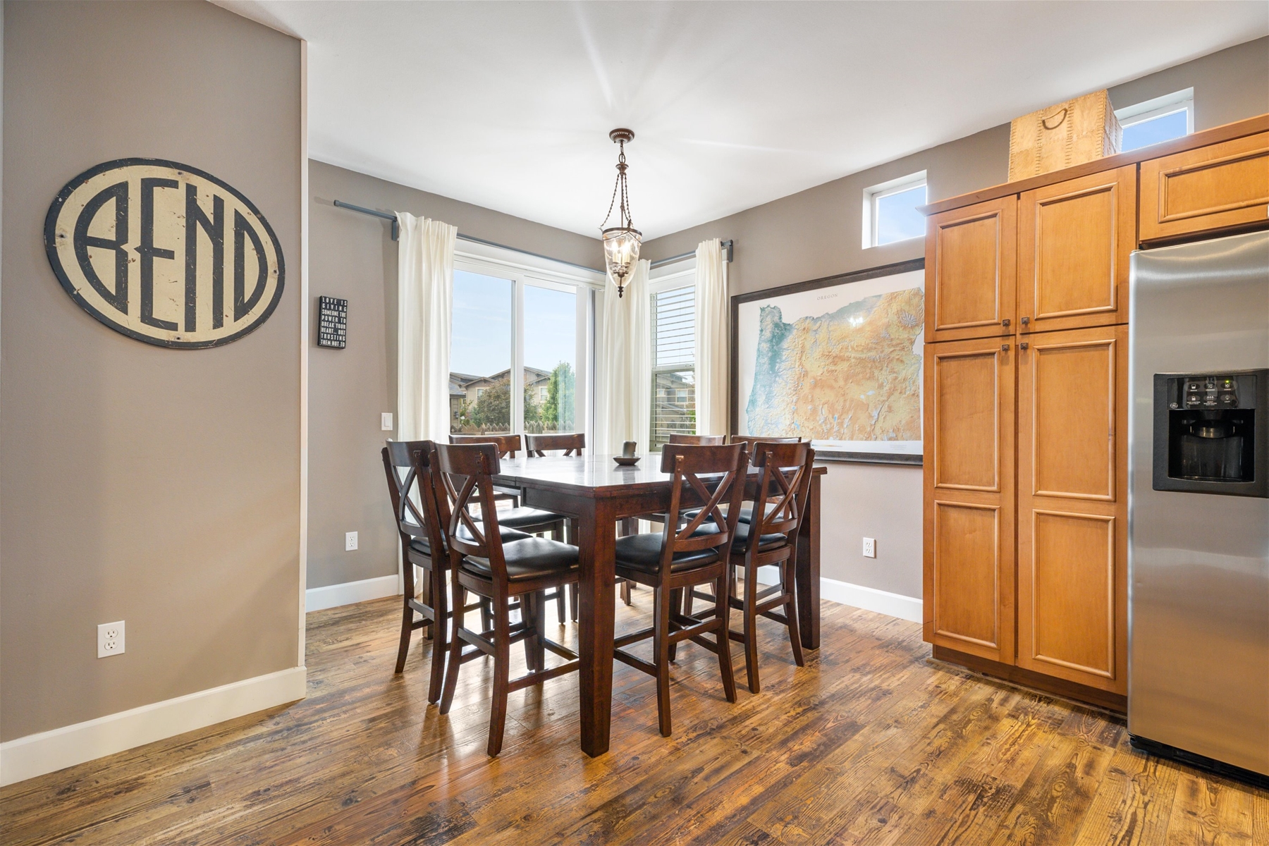 Gather around the table for slow mornings, lively dinners, and everything in between—seating for 8.