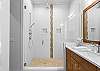 King guest bath (upper level).