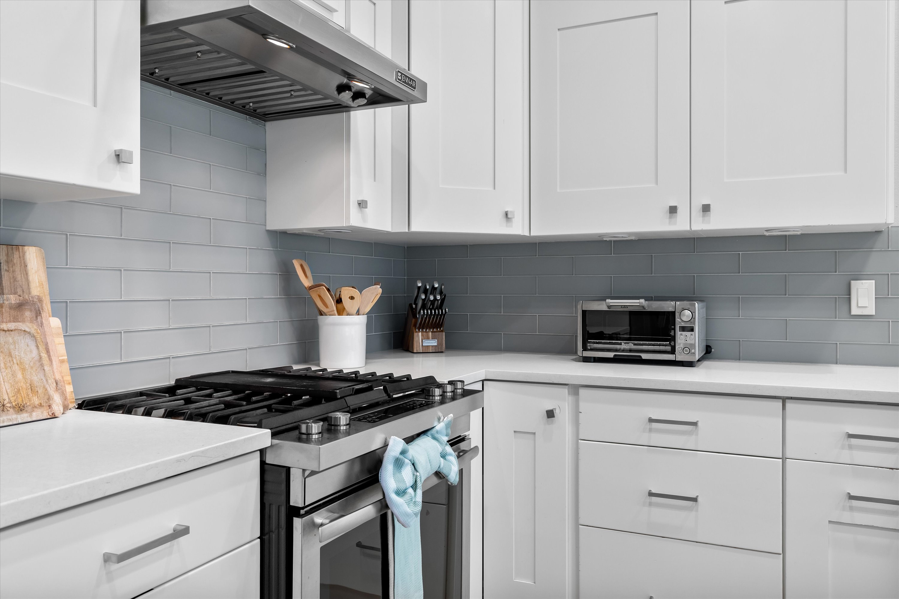 Everything you need to feel at home, right here in the heart of the kitchen.