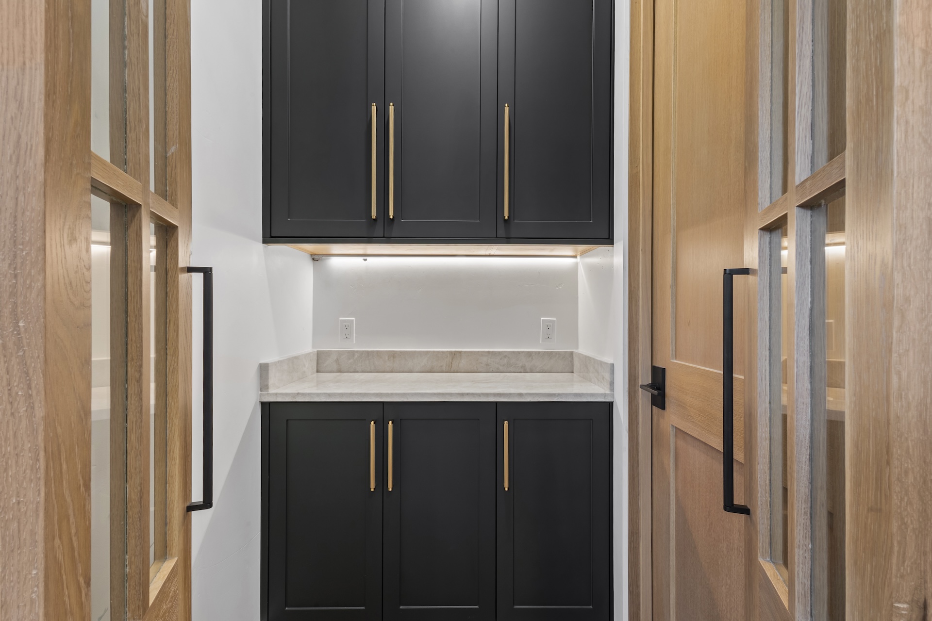 Our walk-in pantry offers everything you need for storing your items, keeping your kitchen organized and clutter-free during your stay.