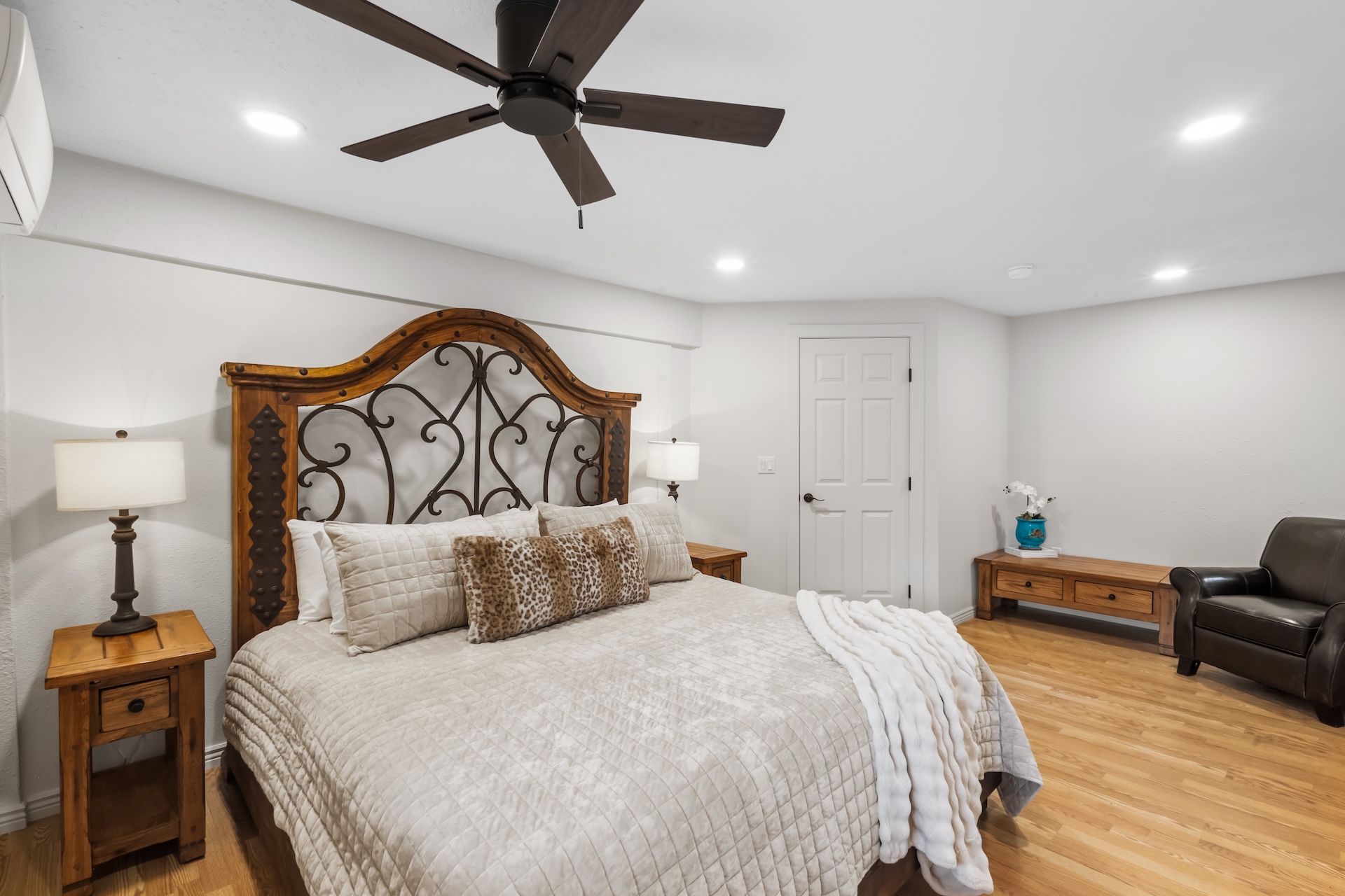 A third bedroom with one king bed is located on the main level. (2nd floor)