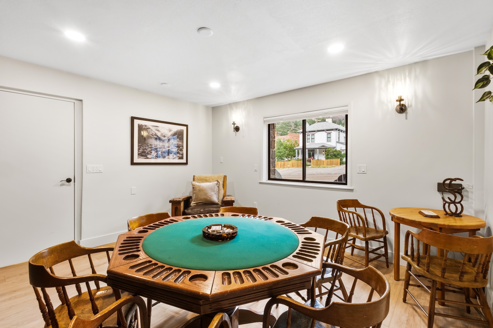 Gather around the poker table or curl up with a good book in the game room/library.