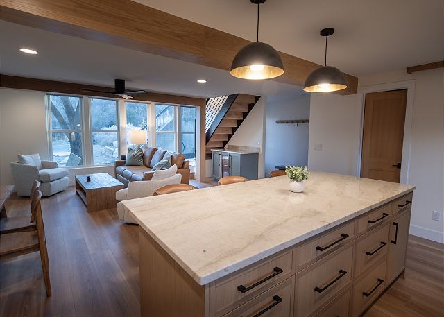 Newly Renovated Executive Townhome | Walk to Downtown Durango 7