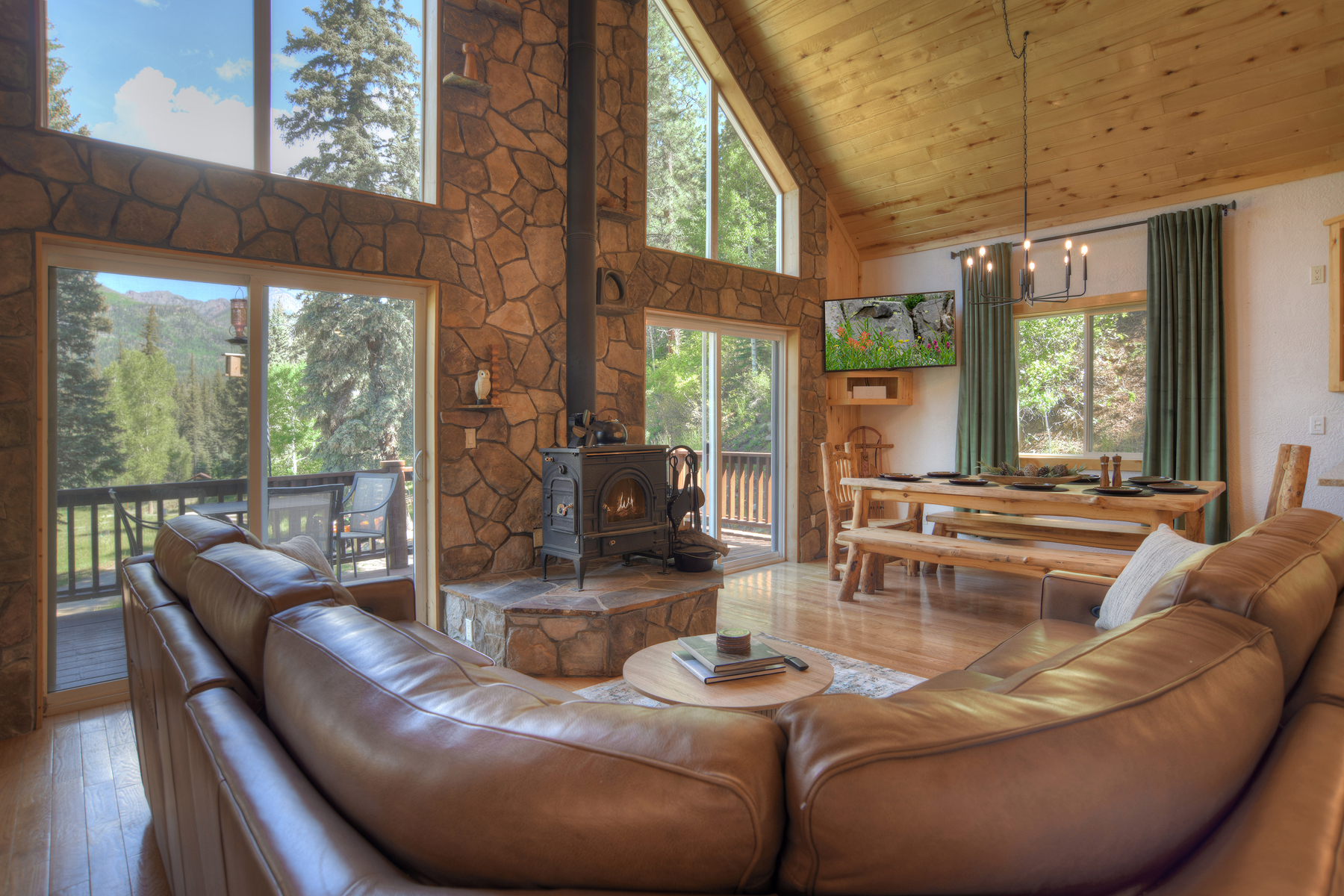 Main living area – Spacious seating, natural light, and endless comfort- welcome to your retreat.