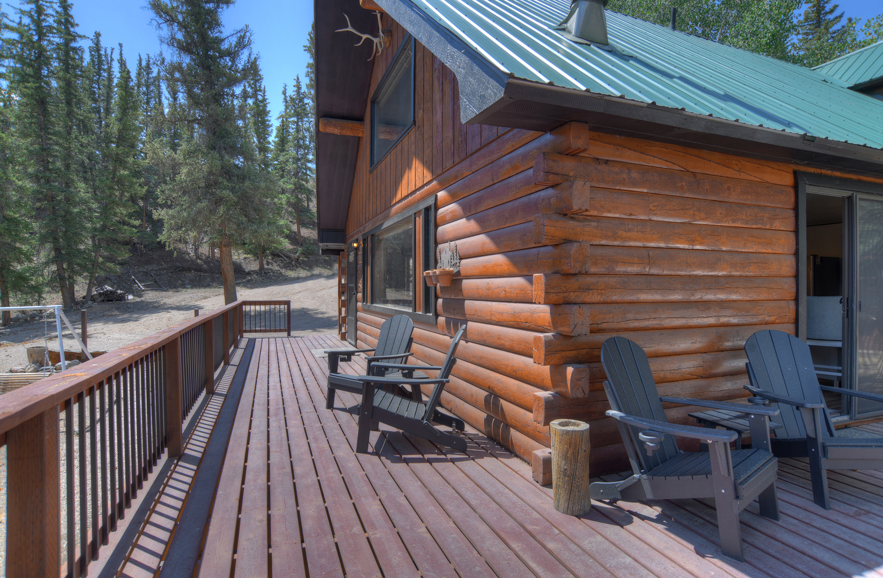 3/4 wrap-around deck. 