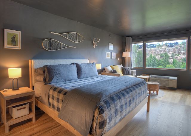New Listing! Cliffside Studio | AC, Pool, Hot Tub, Golf & Ski 10