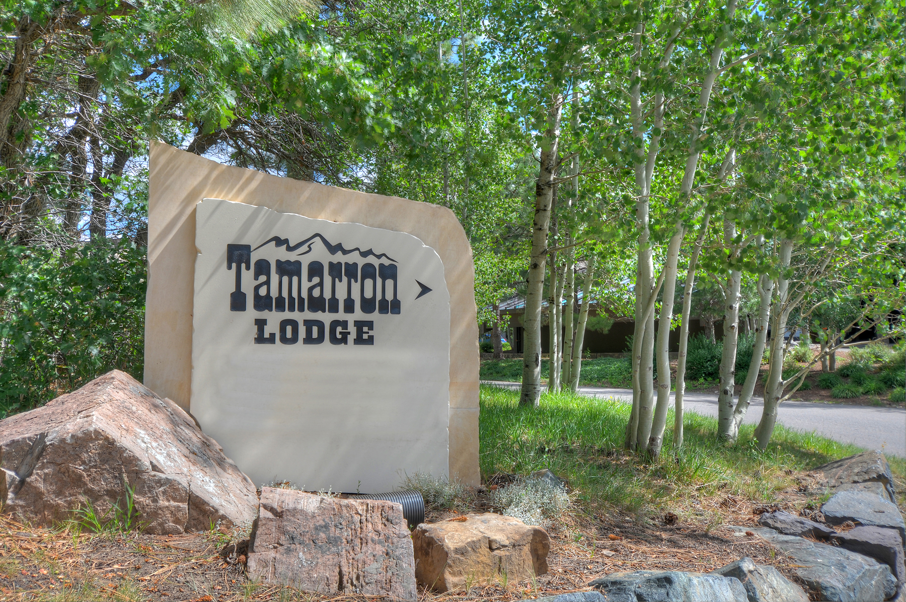 New Listing! Cliffside Studio | AC, Pool, Hot Tub, Golf & Ski | Photo 7