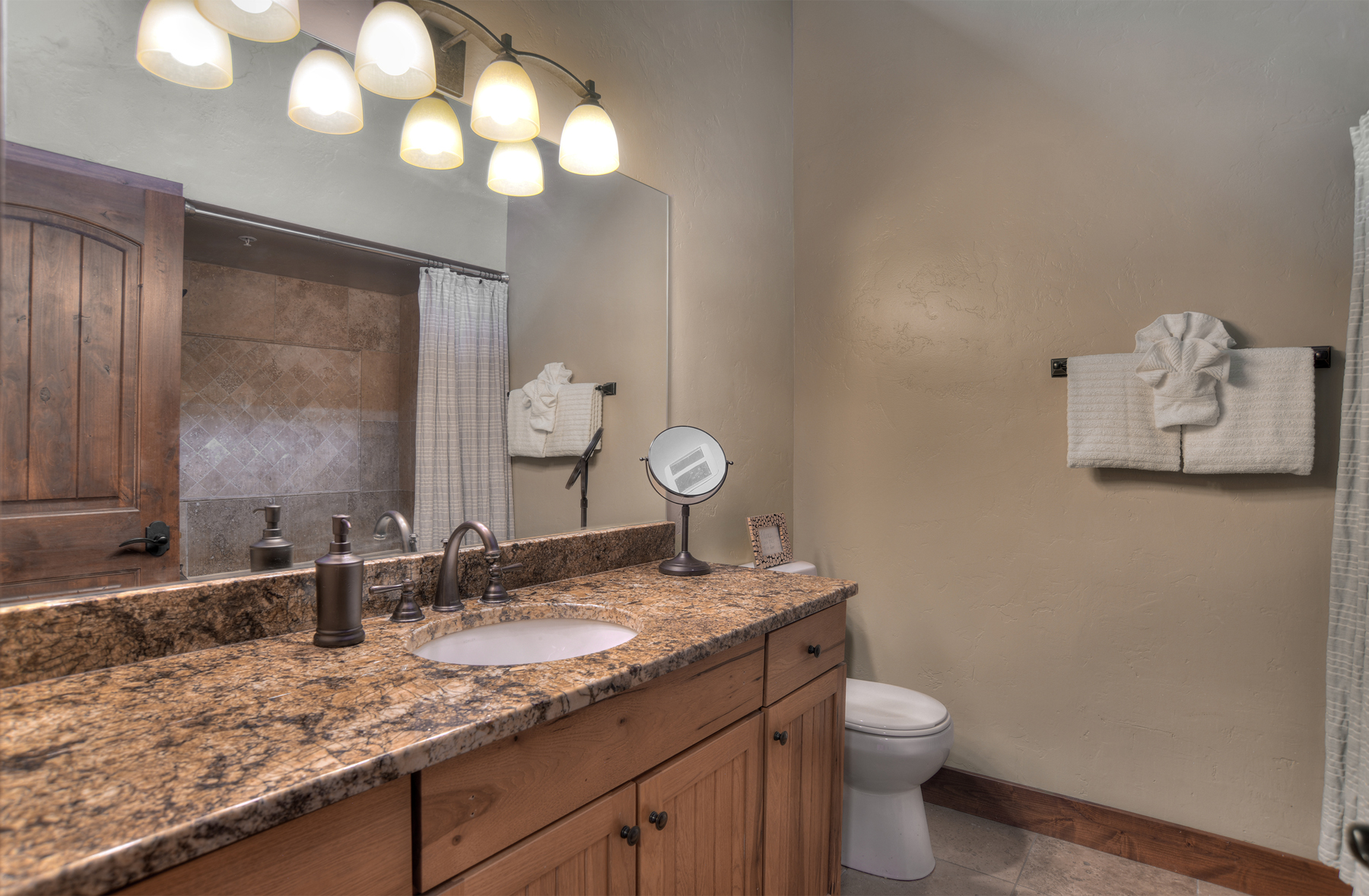 New! Highpoint Overlook | AC, Pool, Hot Tub, Golf & Ski | Photo 21