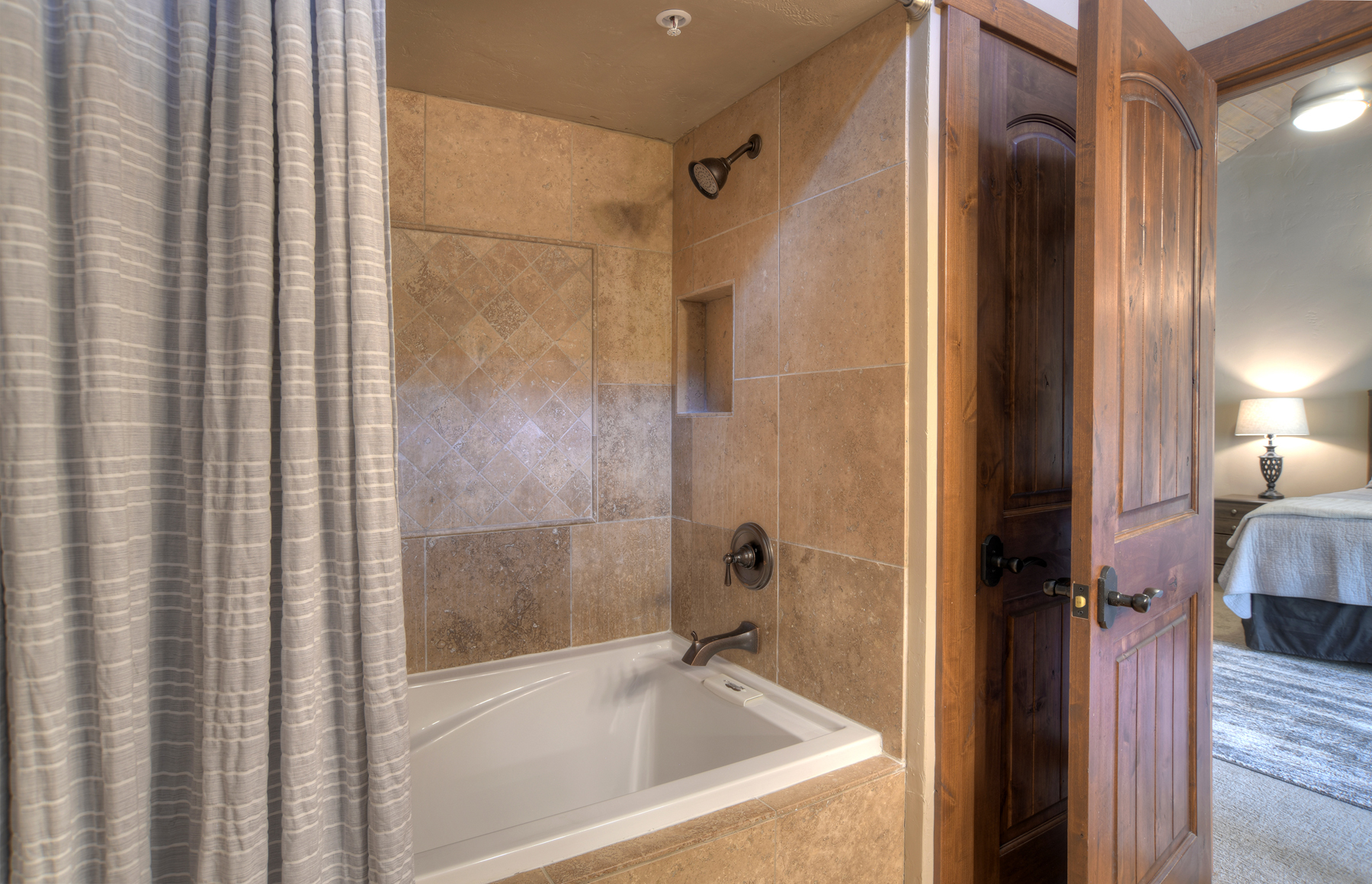 New! Highpoint Overlook | AC, Pool, Hot Tub, Golf & Ski | Photo 22