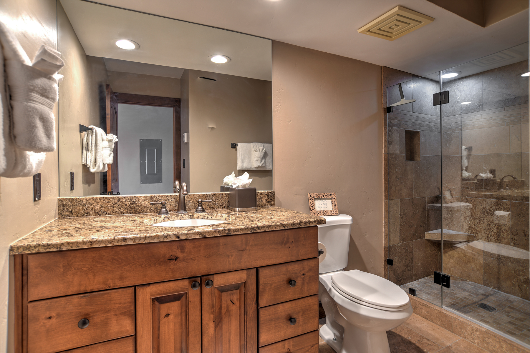 New! Highpoint Overlook | AC, Pool, Hot Tub, Golf & Ski | Photo 16