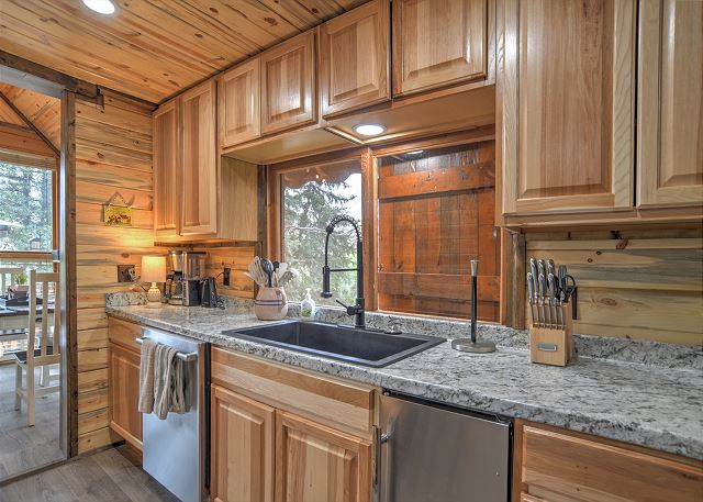 New! Fern Creek Cabin | Mtn & River Views | Ride ATVs from Home 4