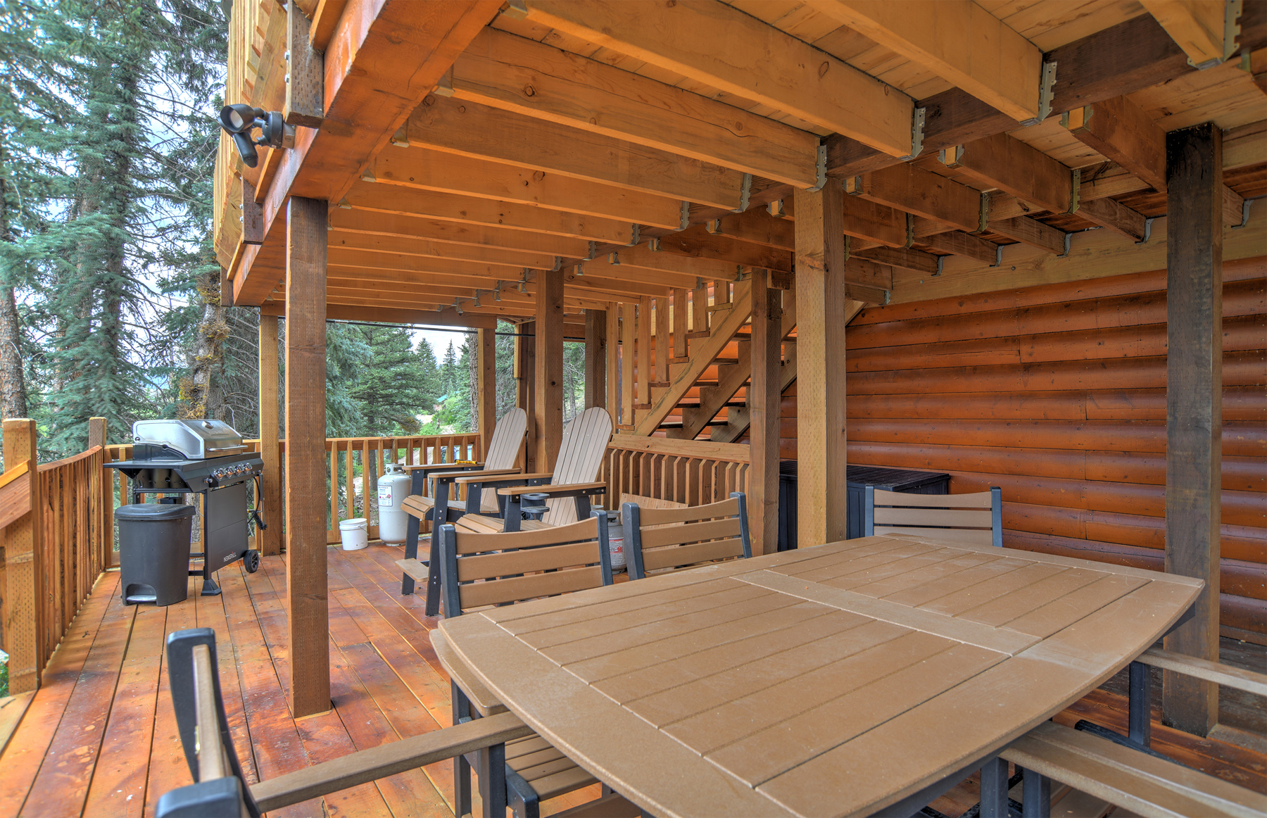 Expansive Deck