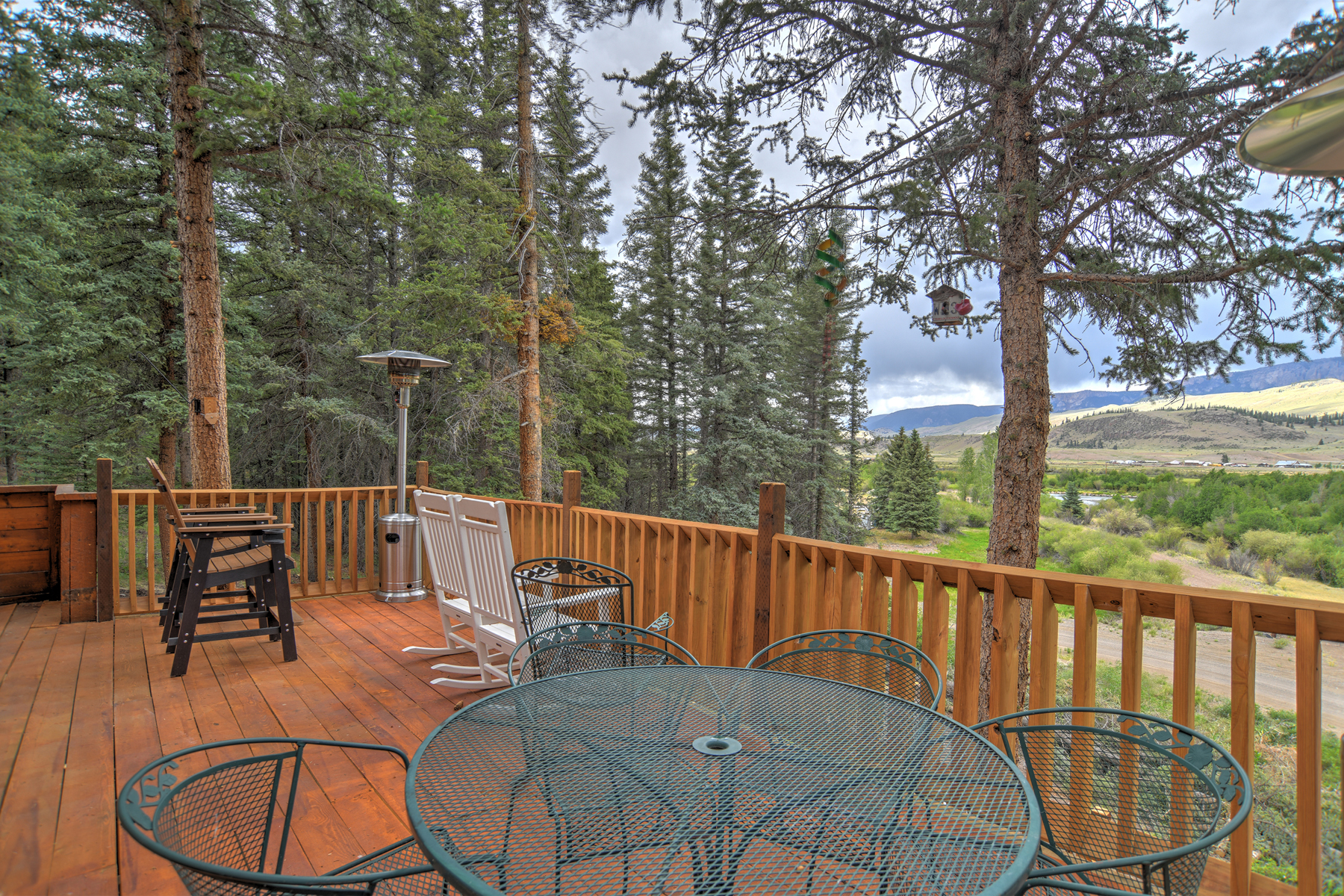 Mountain and River Views. No river access