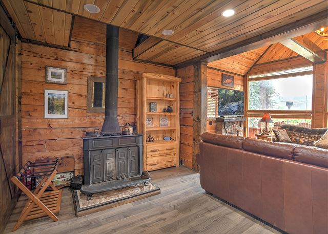 New! Fern Creek Cabin | Mtn & River Views | Ride ATVs from Home 9