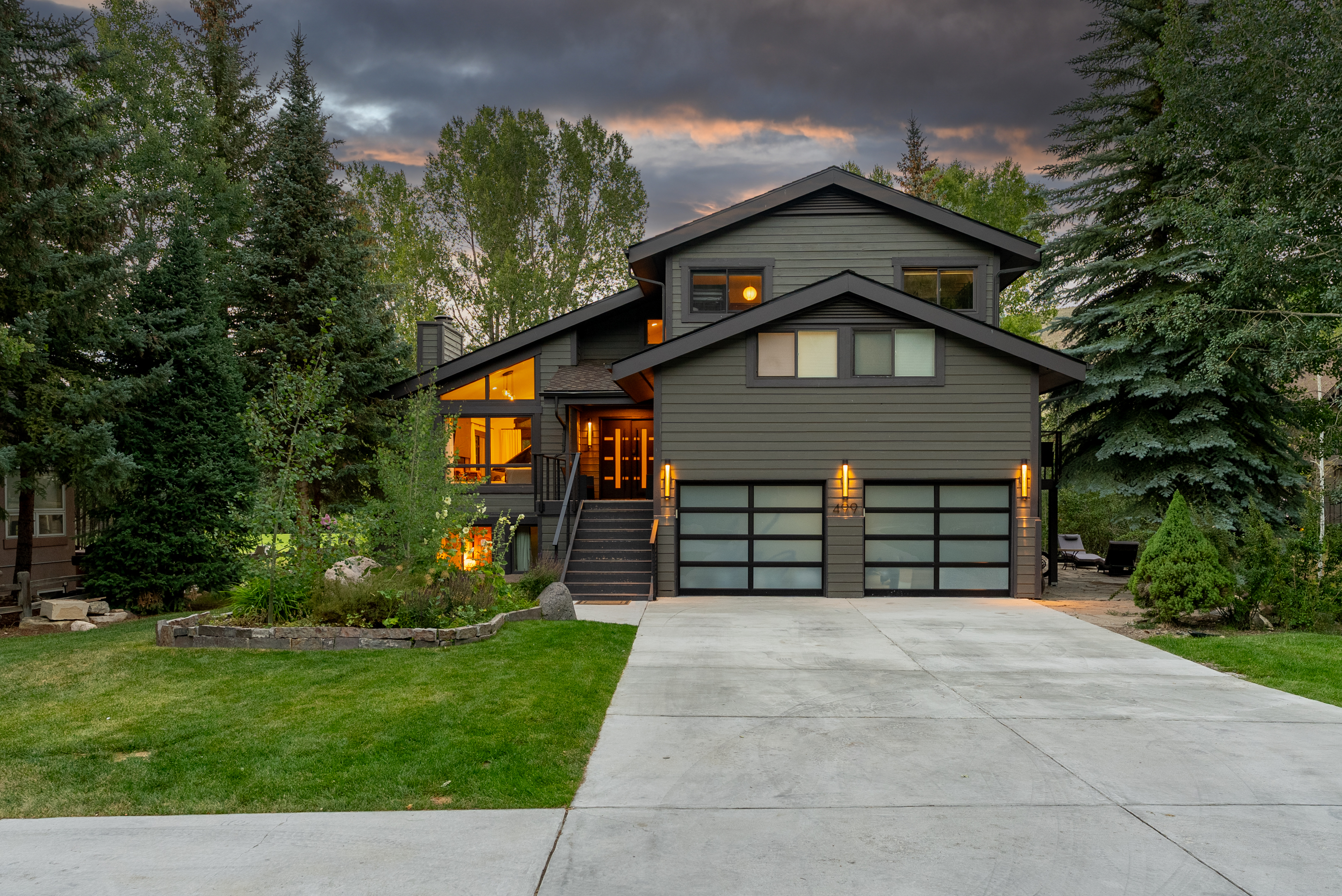Exterior view from the driveway