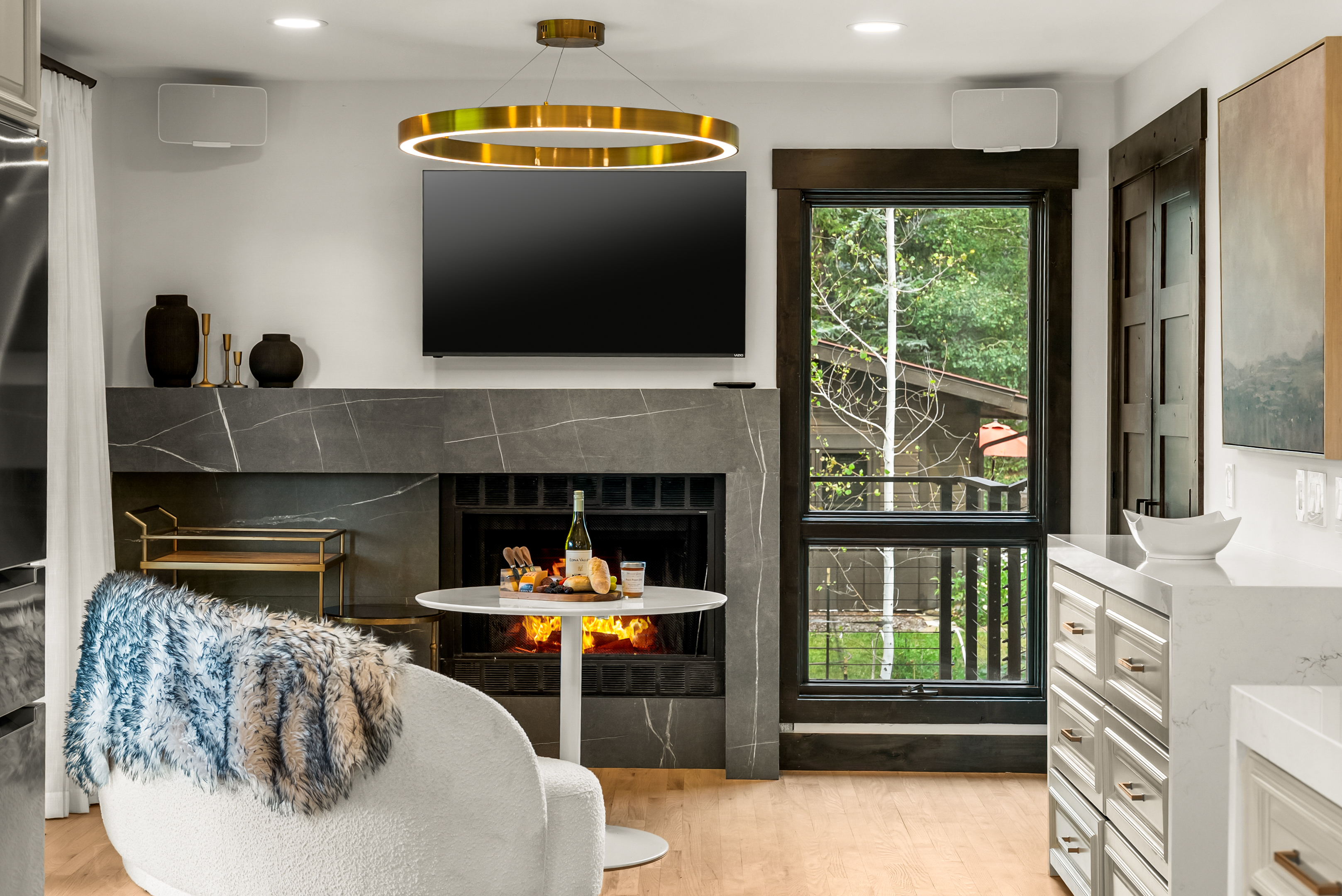 Dining nook off of kitchen