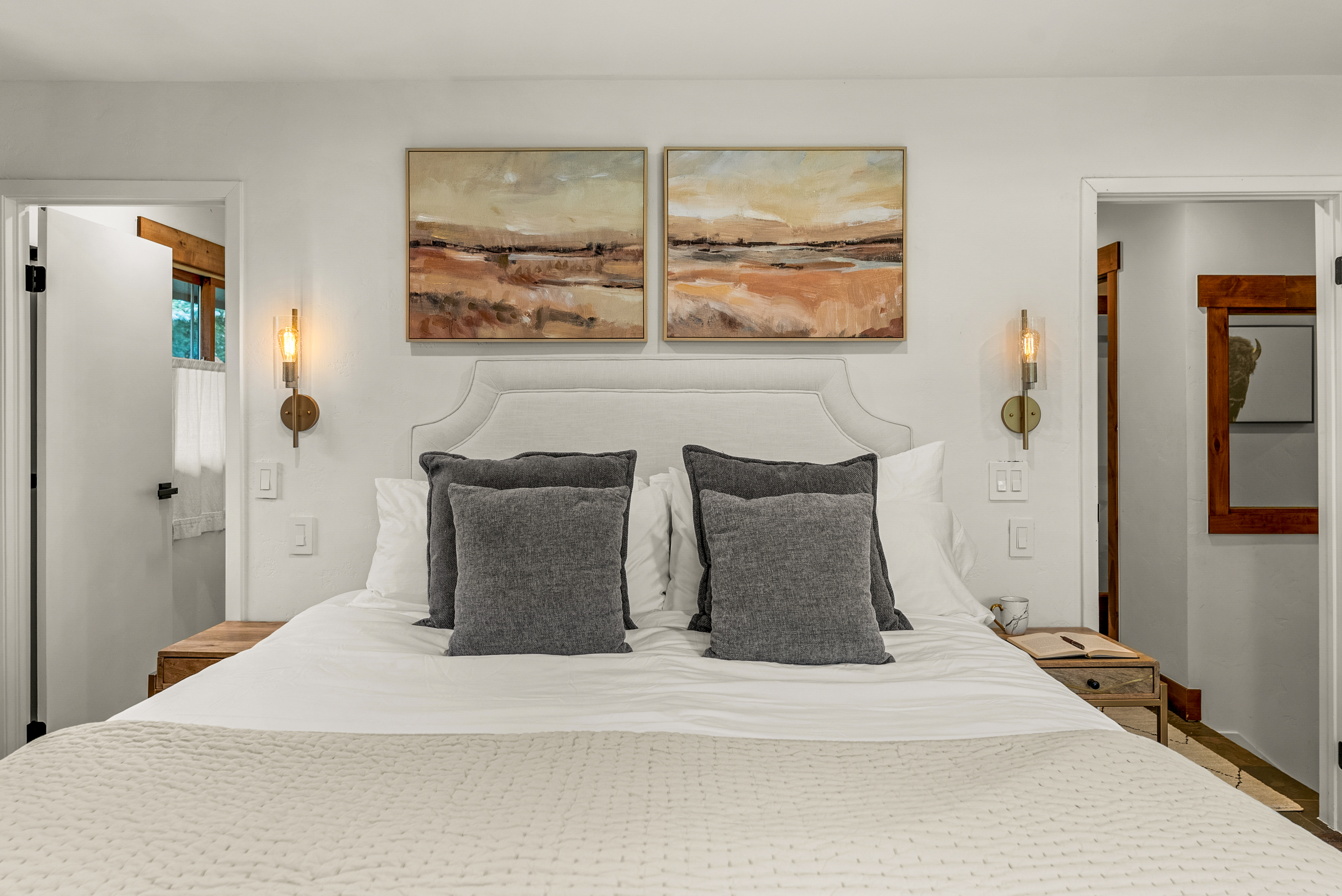 Bedroom 1: California king bed, walk-in closet, couch, private balcony, en-suite bathroom, upper floor