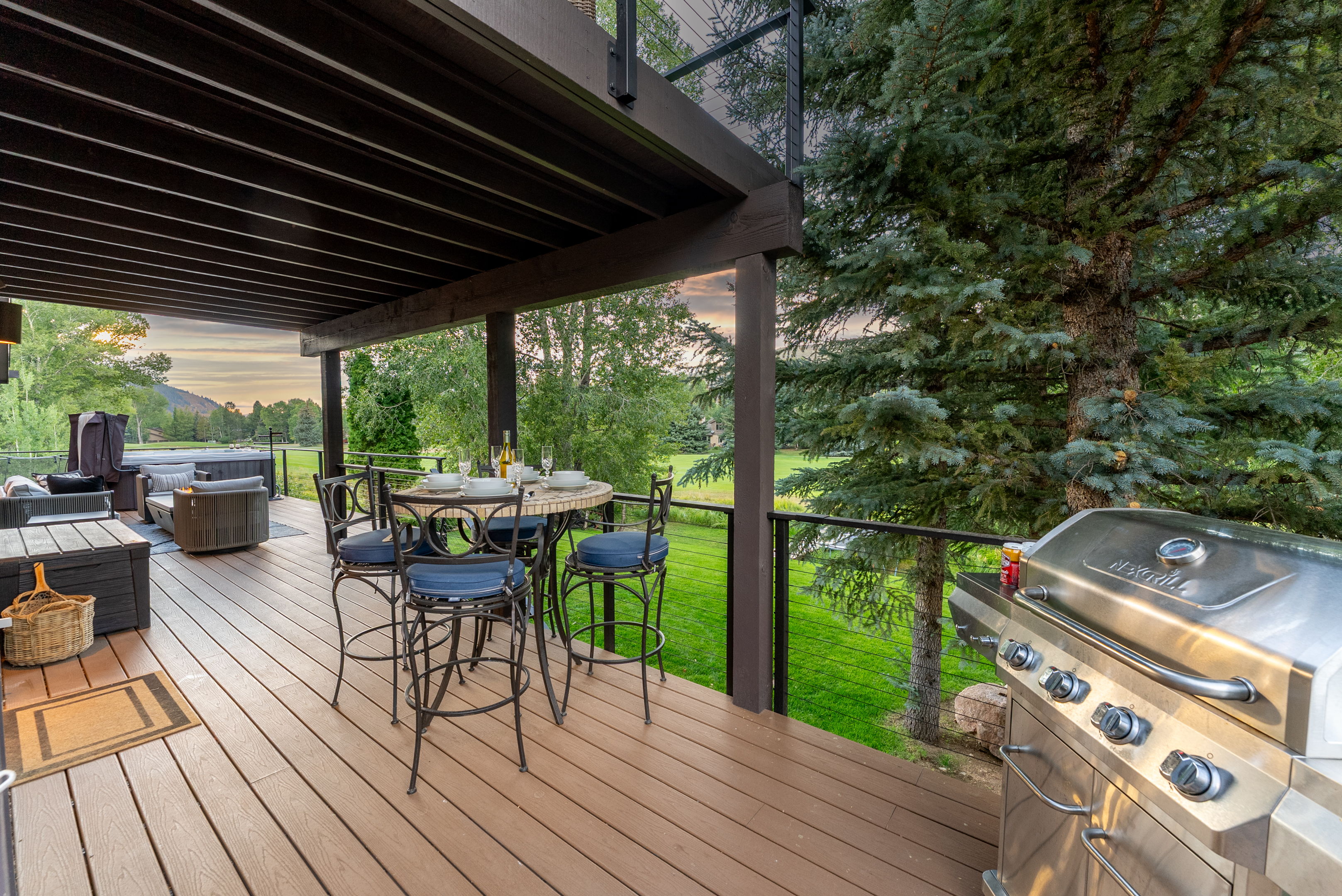 Patio: 8-person private hot tub, gas grill, outdoor gas fireplace, seasonal creek