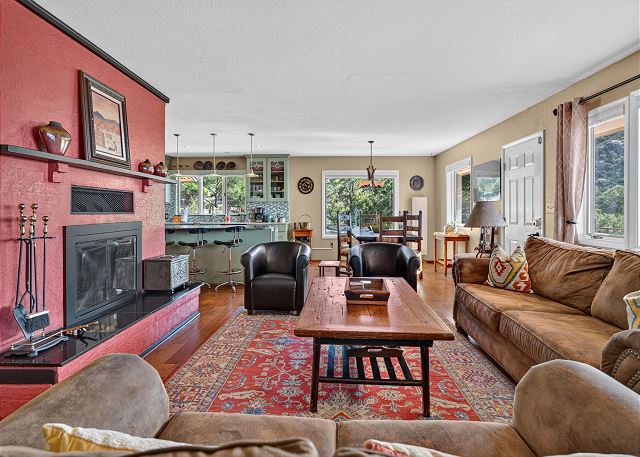 New Listing! Vista Bonita | Private 10 Acres | Mountain Views | Shuffleboard 10