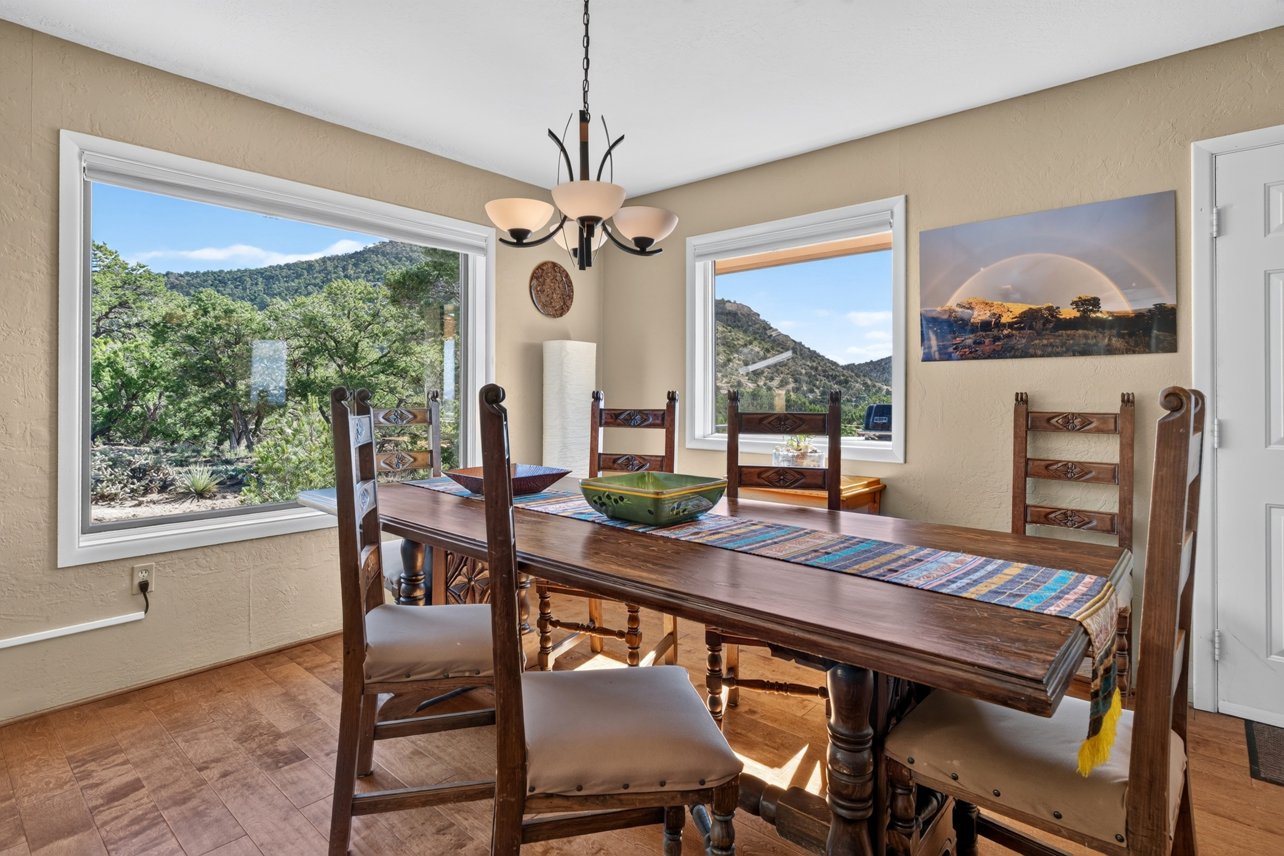Dining area with room for the whole group to gather.