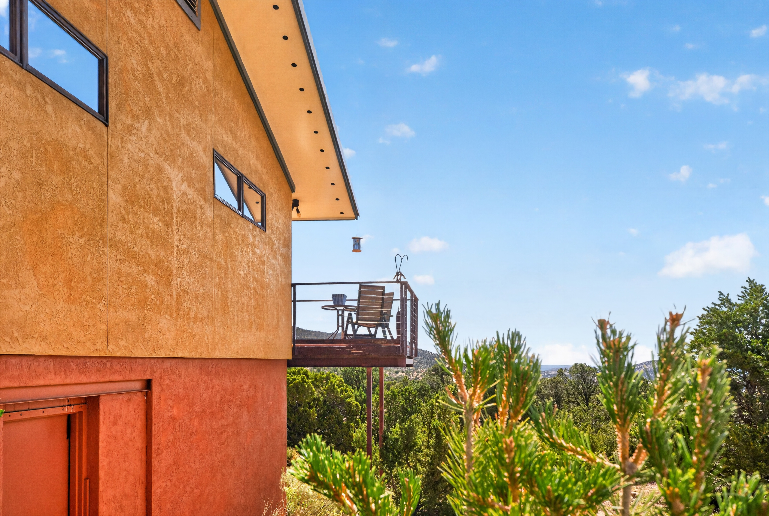 Exterior view of Vista Bonita.