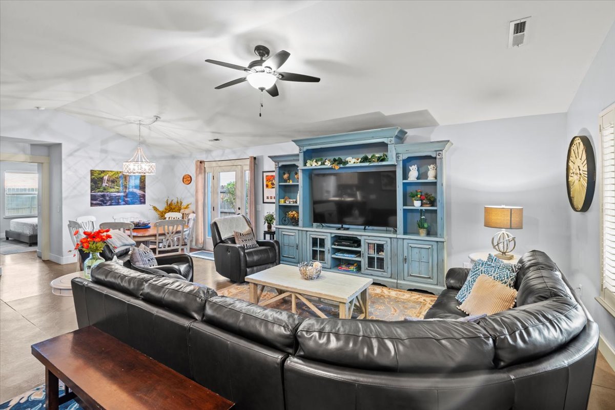 Plenty of luxurious seating in the living room!