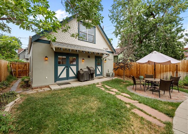 New! Private Carriage House | Walk to Broadway Shops & Restaurants