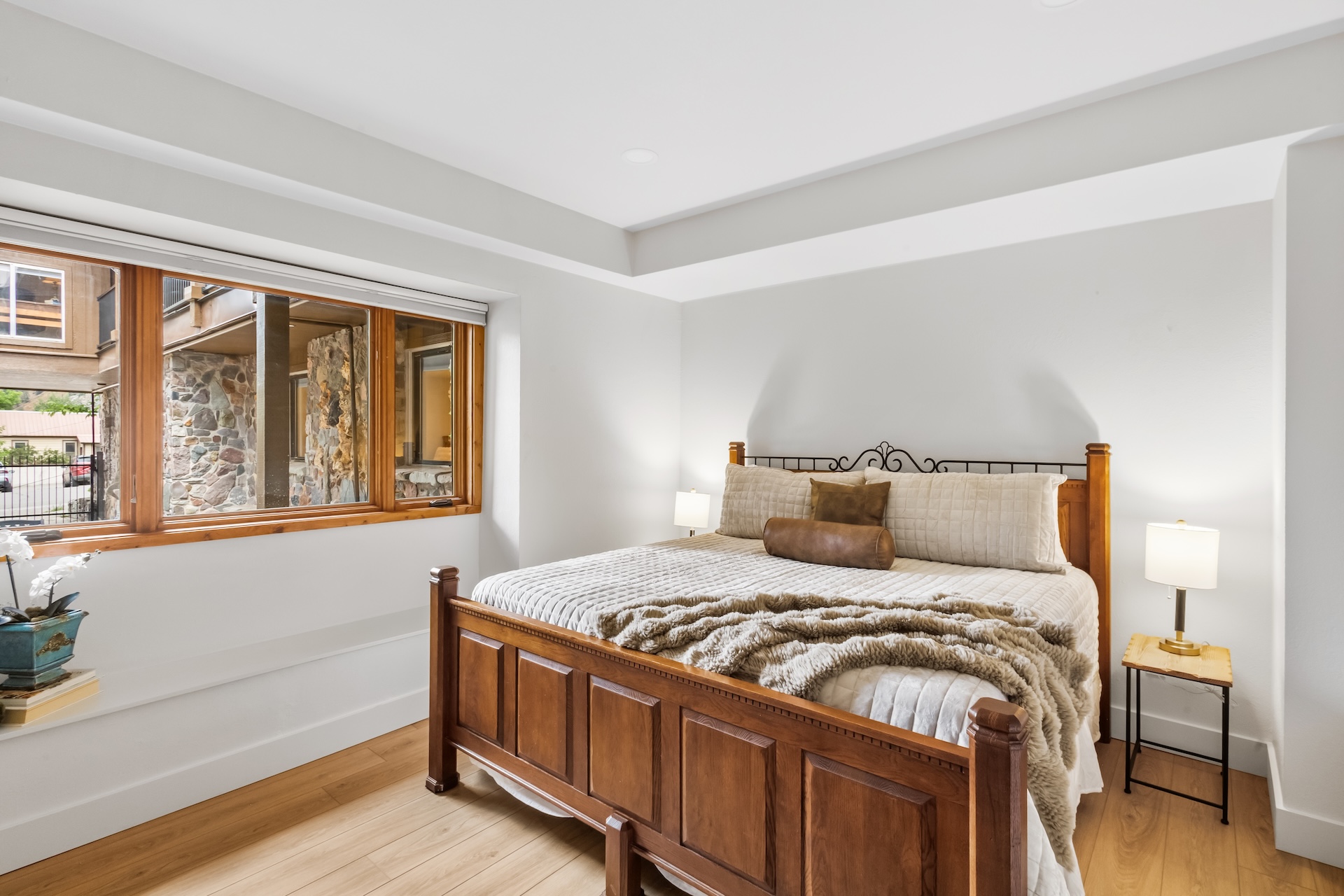 King bedroom #4 – located on the lower level (first floor).