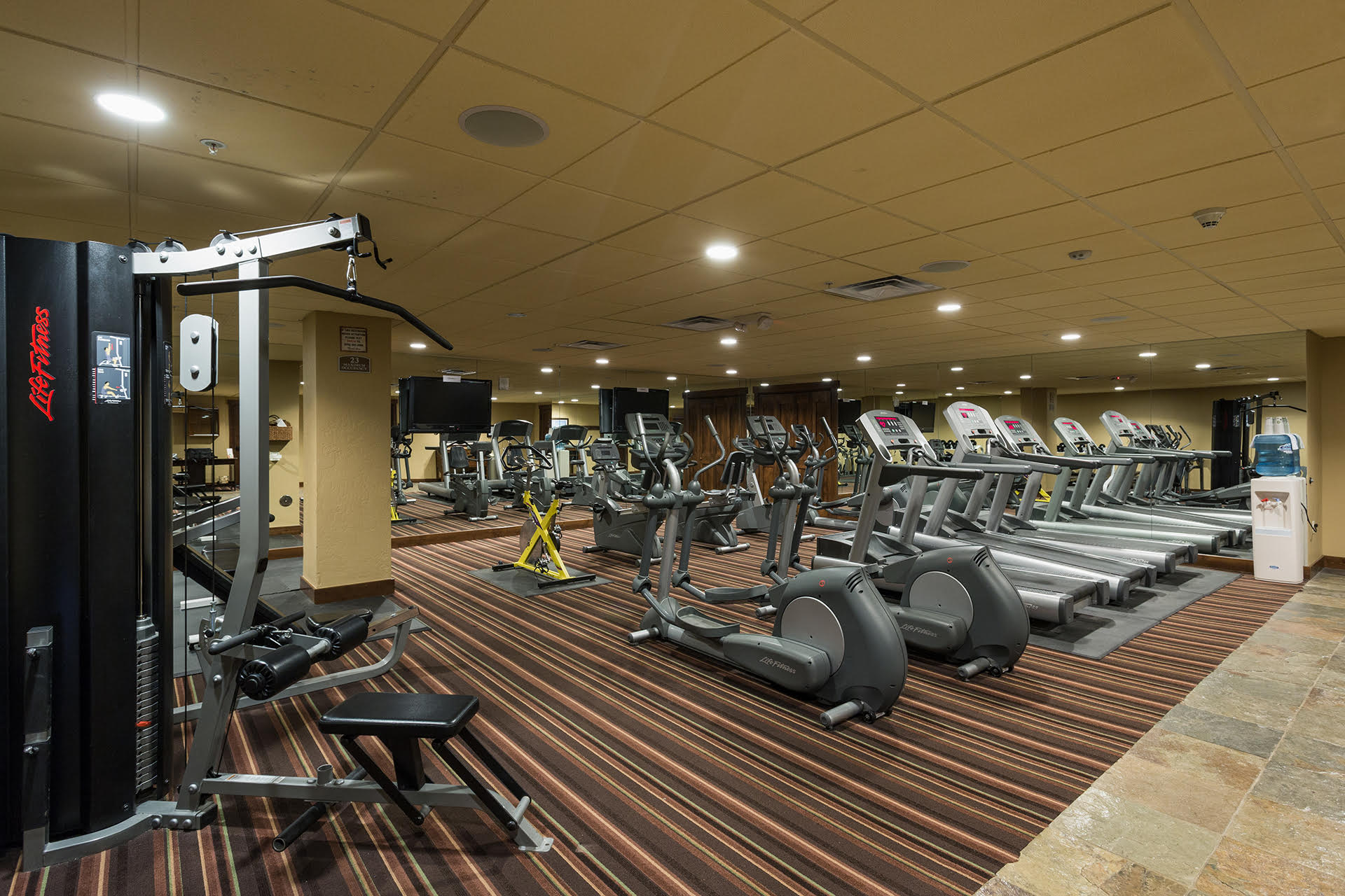 Durango Mountain Club - Heated pool with slide (open year round), Hot Tub and Gym (requires additional 4% resort fee).