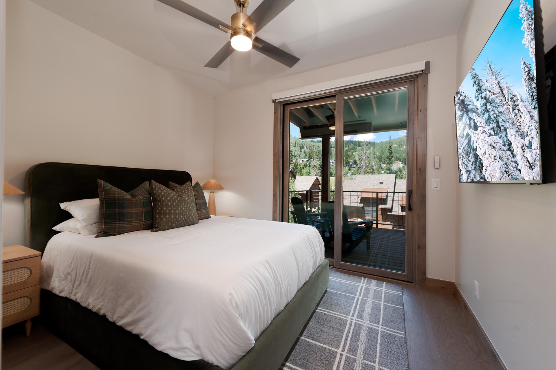 2nd Bedroom - Queen, TV & Deck Access (Ground Floor)