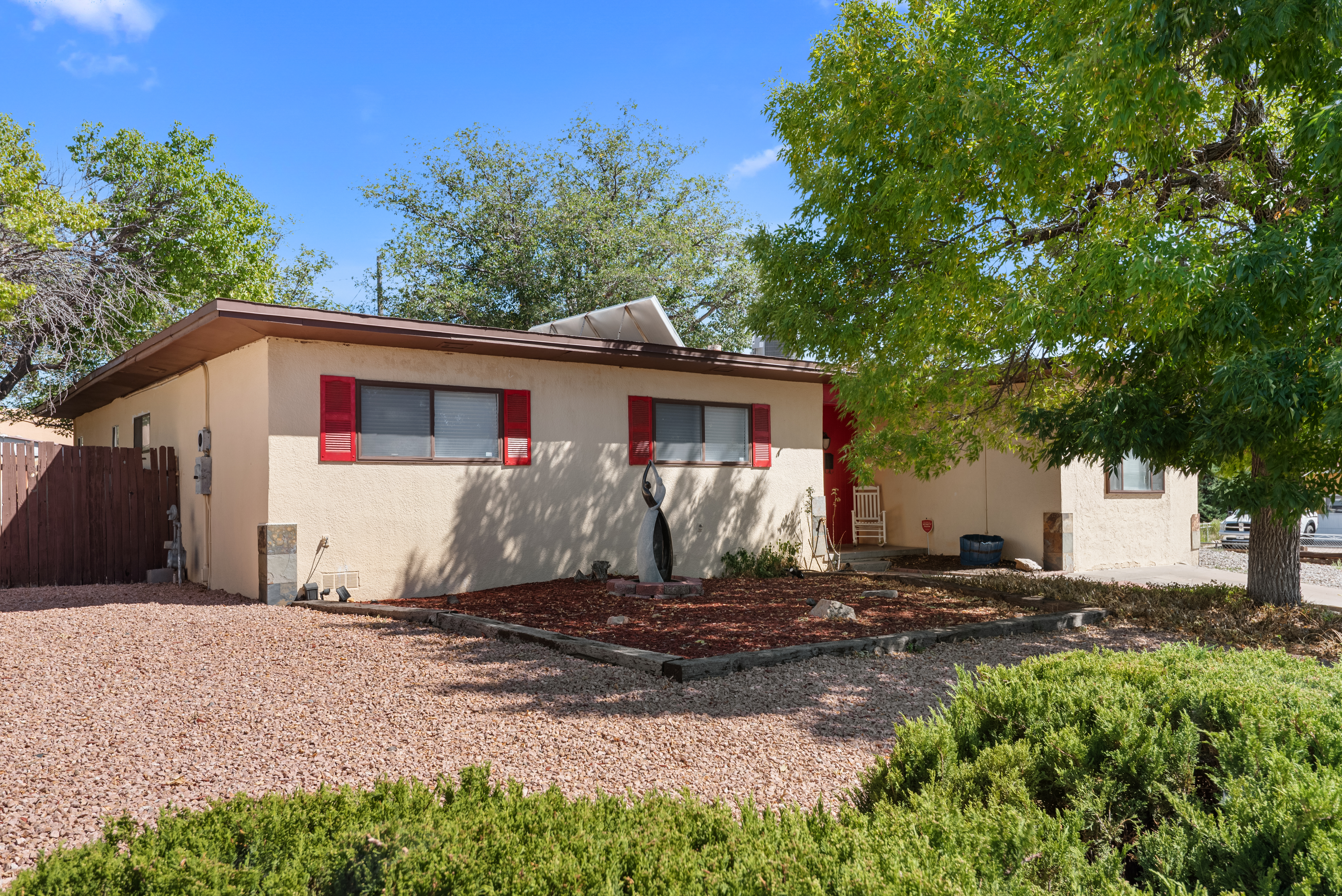 Welcome to Case San Lorenzo in Santa Fe, NM!