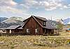 Our Sunshine Getaway offers stunning 360-degree mountain views. 