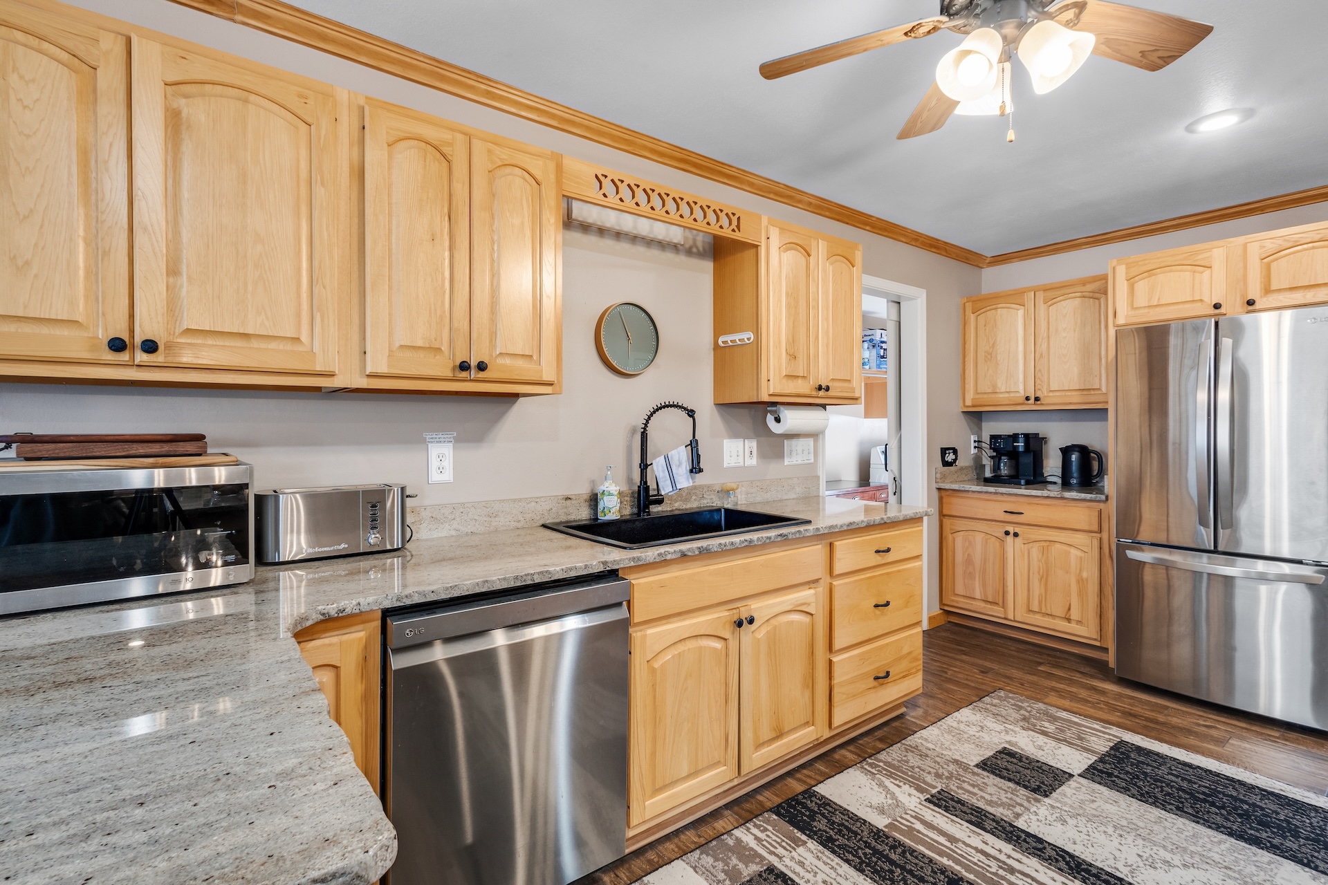 New Listing! Spacious 4BR | Private Hot Tub | Fire Pit | Near Wolf Creek | Photo 14