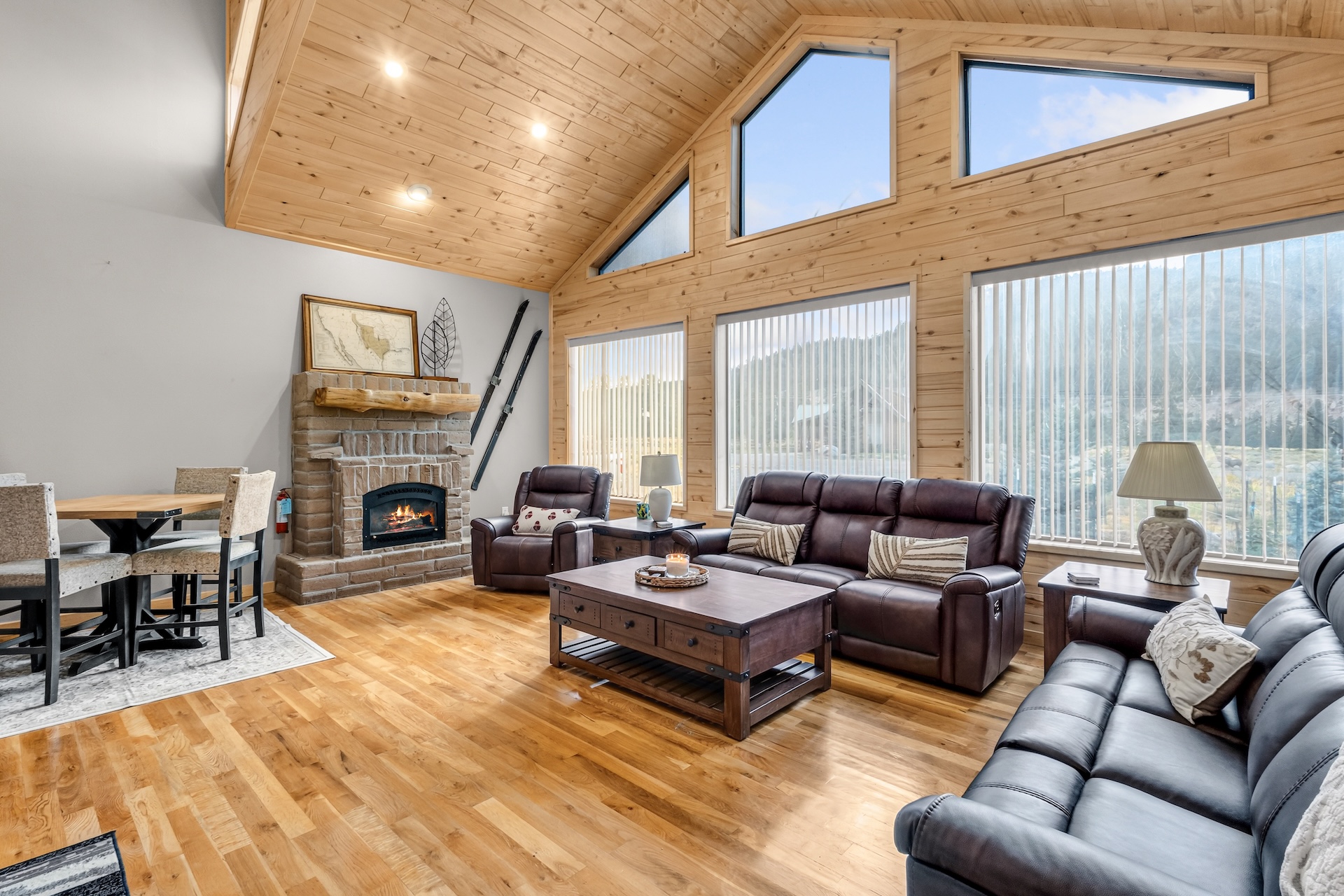New Listing! Spacious 4BR | Private Hot Tub | Fire Pit | Near Wolf Creek | Photo 10