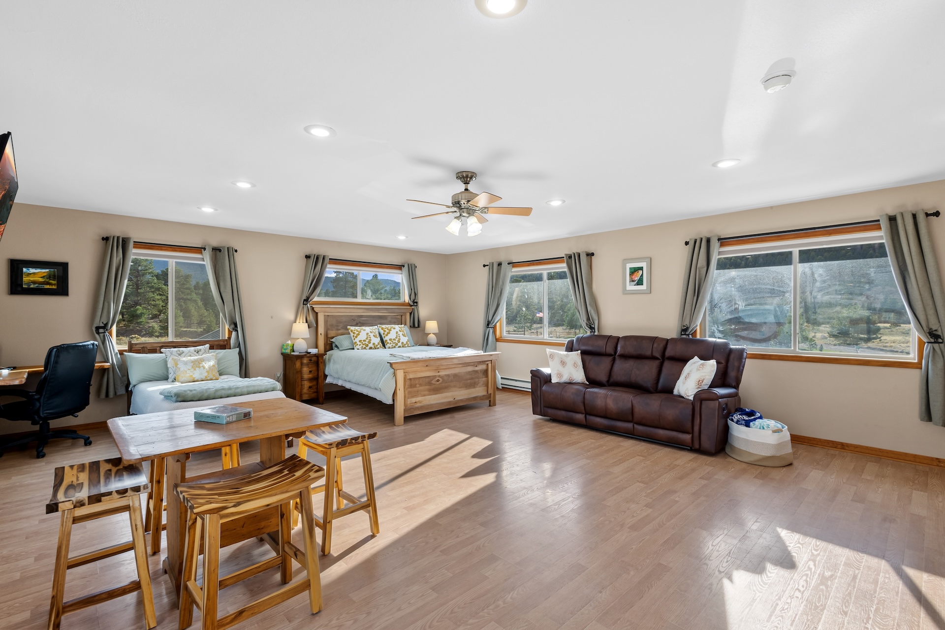 New Listing! Spacious 4BR | Private Hot Tub | Fire Pit | Near Wolf Creek | Photo 24