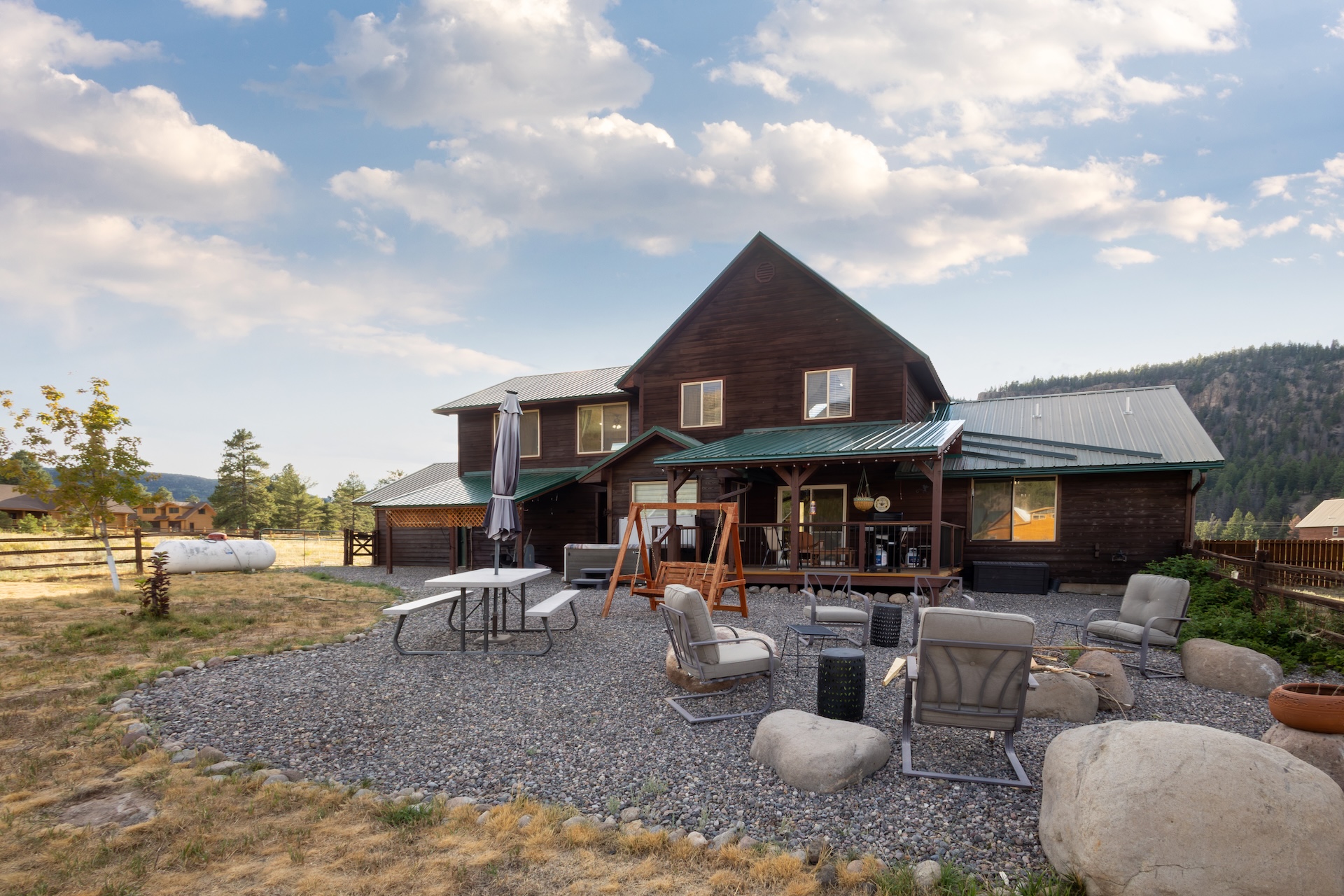 New Listing! Spacious 4BR | Private Hot Tub | Fire Pit | Near Wolf Creek | Photo 33