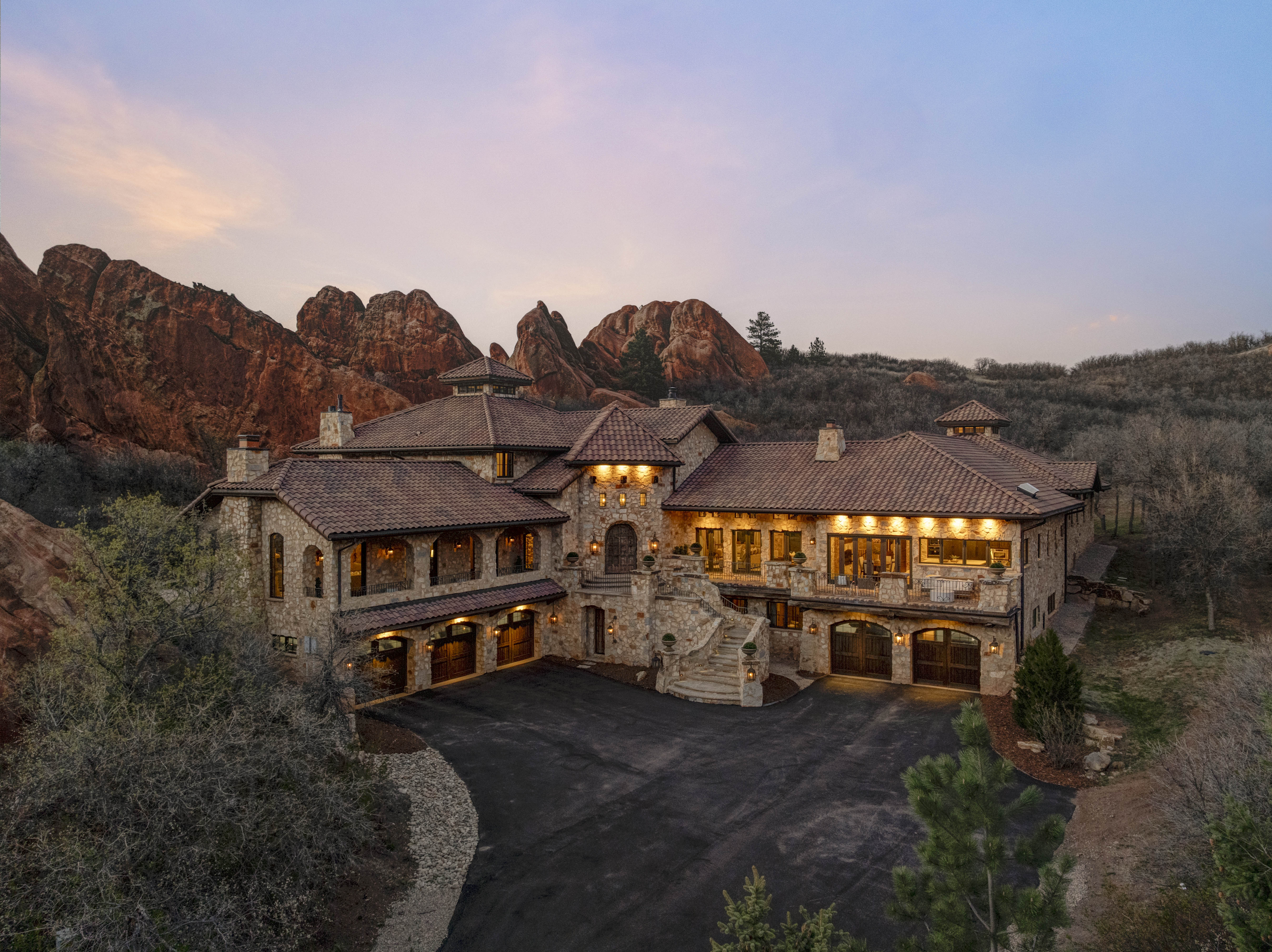 Welcome to Roxborough Castle! With 5 garages and a large driveway, there is plenty of parking space. 