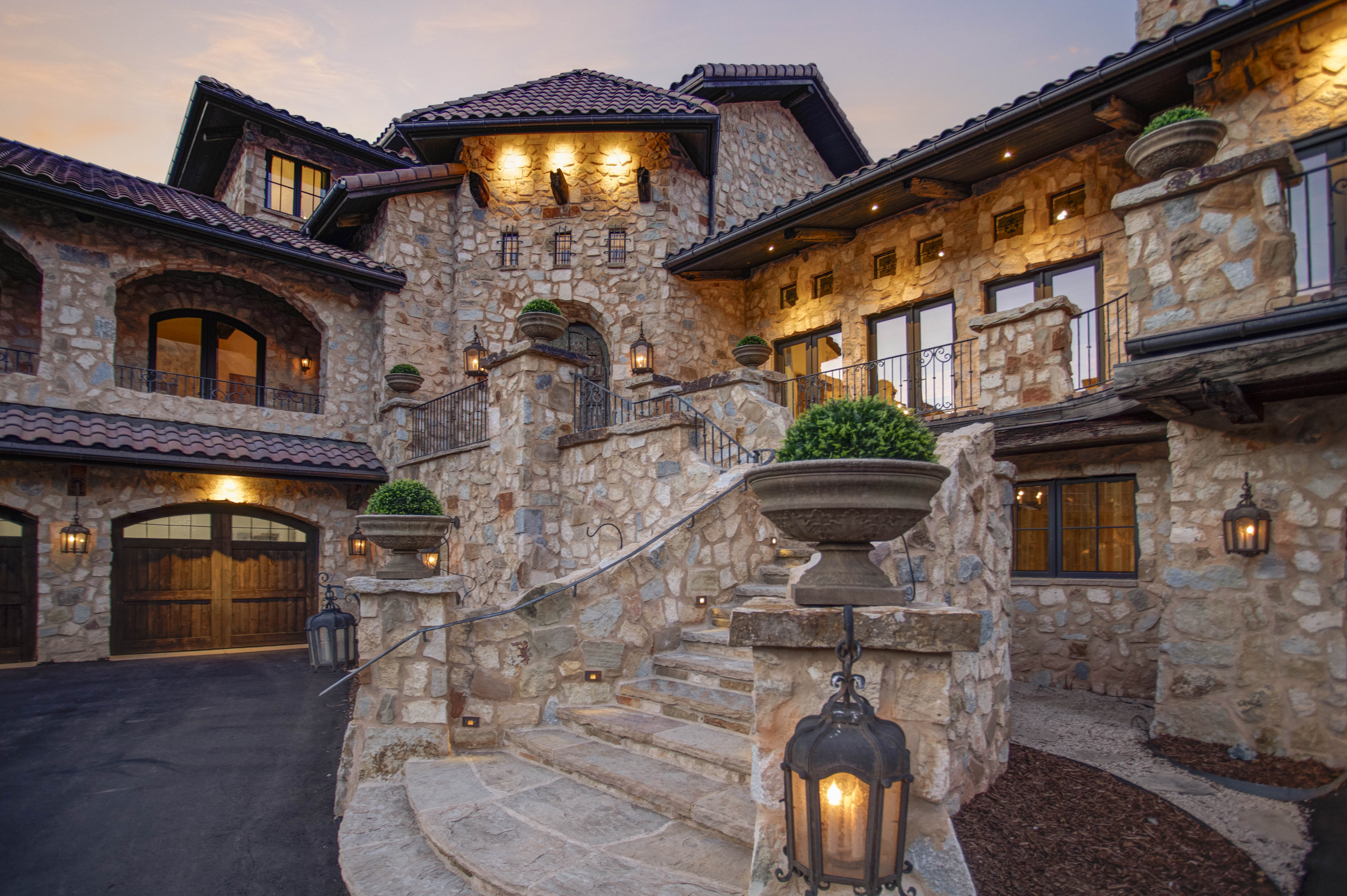 Views of Roxborough Castle at dusk.