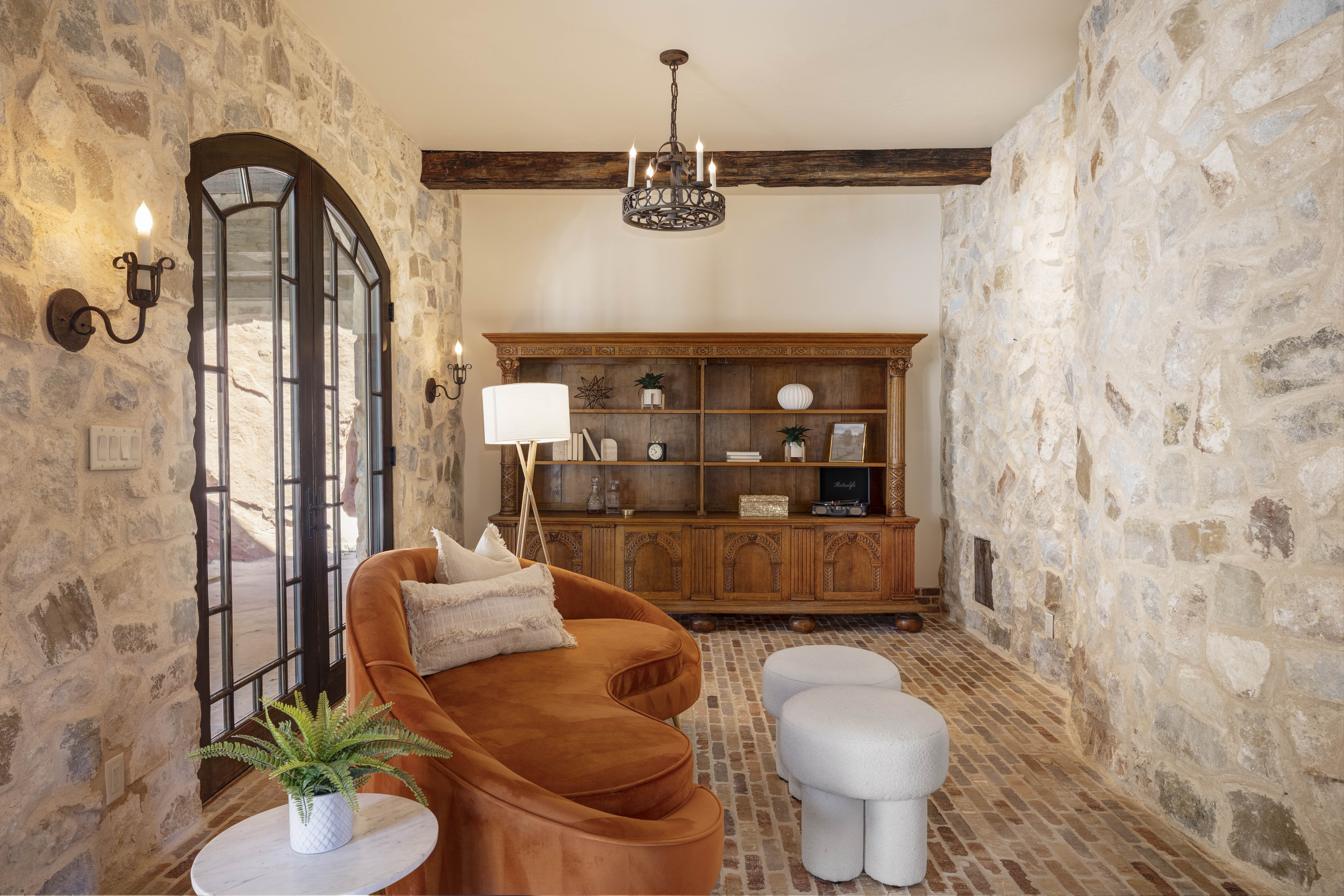 Relax in the reading nook. 