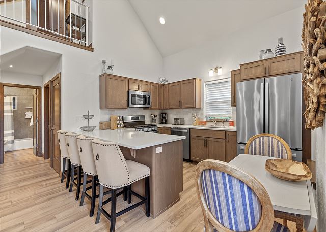 New! Cottage by the Bay | 3 Min Walk To Dover Bay Marina | Pet Friendly | AC 4