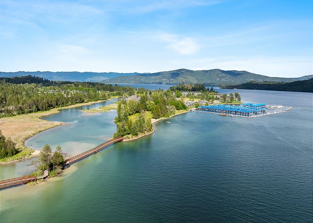 New! Cottage by the Bay | 3 Min Walk To Dover Bay Marina | Pet Friendly | AC 2