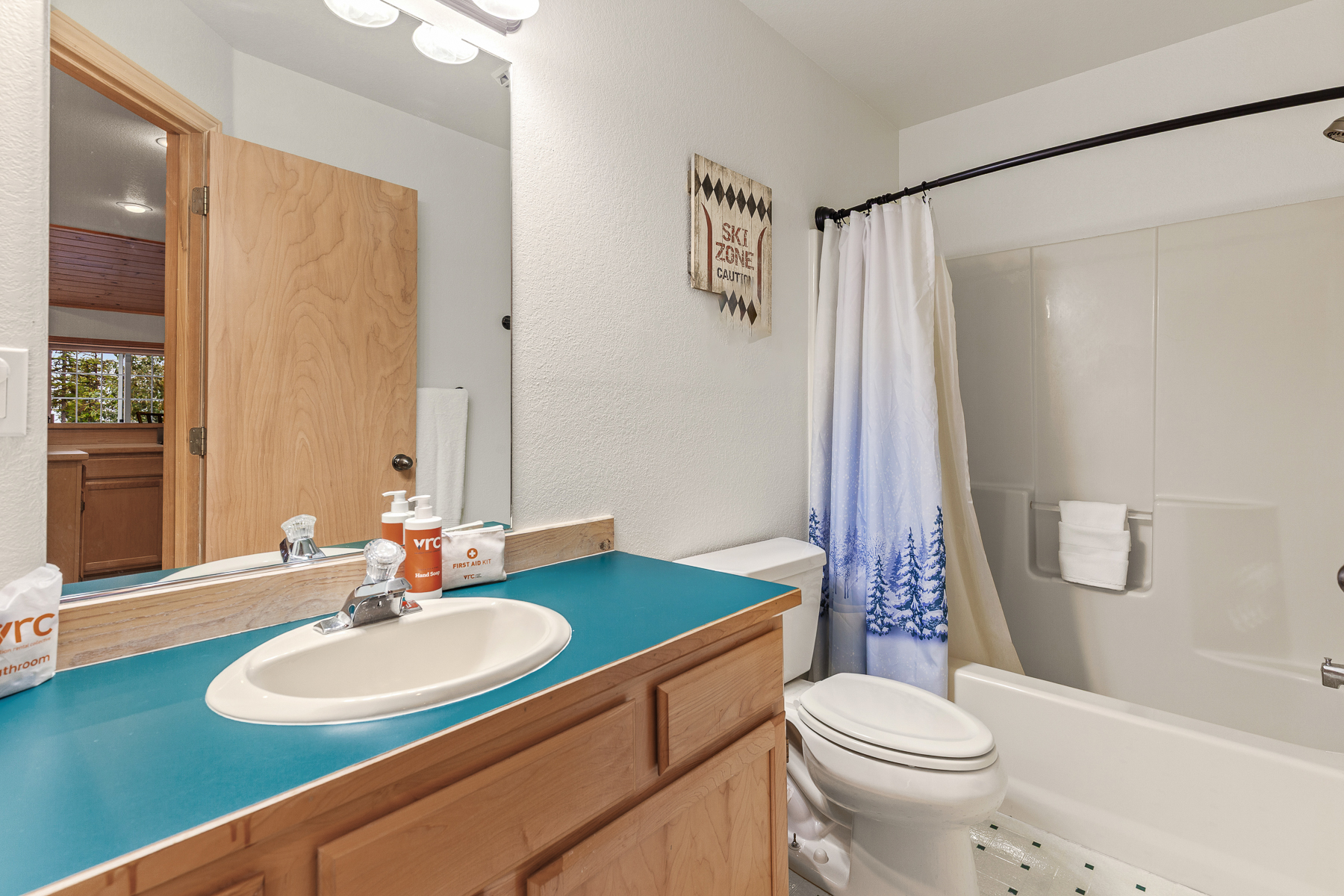Full bathroom #3 with convenient tub/shower combo. 
